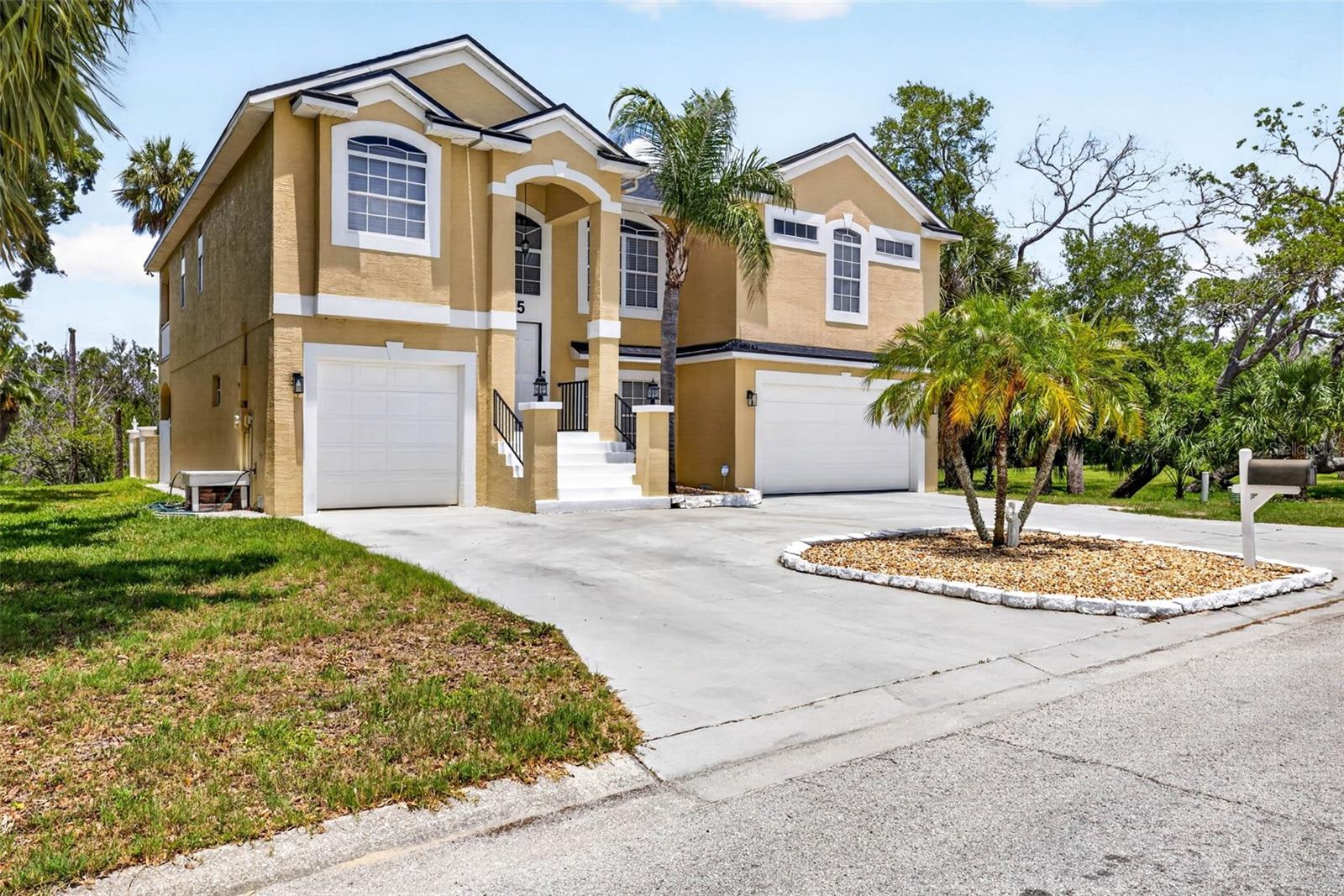 Details for 7445 Gulf Way, HUDSON, FL 34667