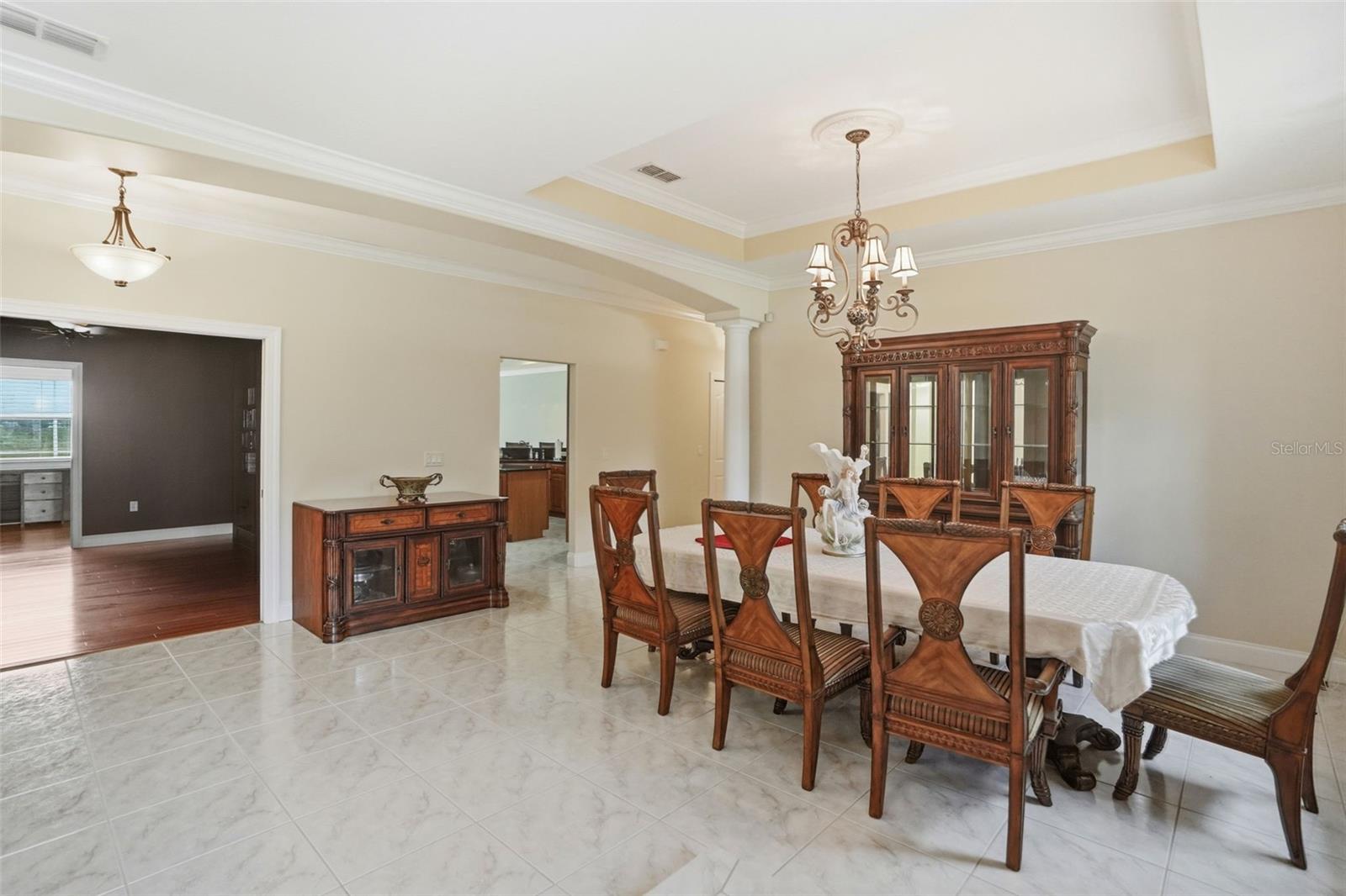 Image 42 of 97 For 9011 Foxdale Lane