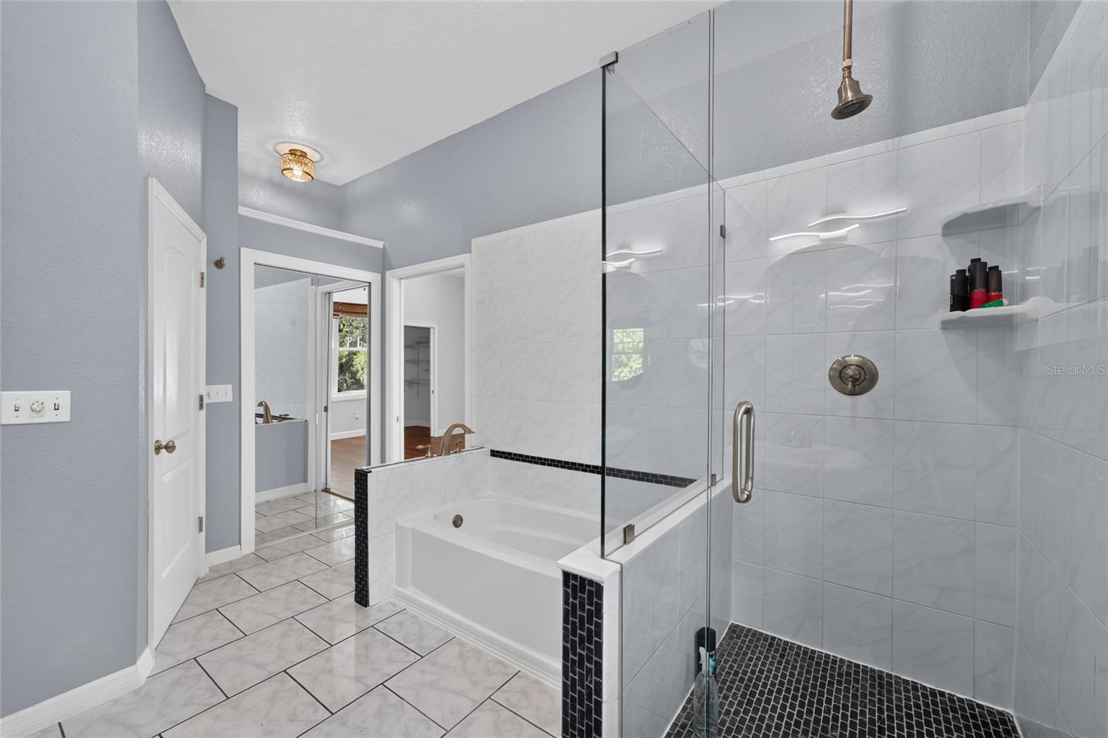 Listing photo id 29 for 28211 Magnon Drive