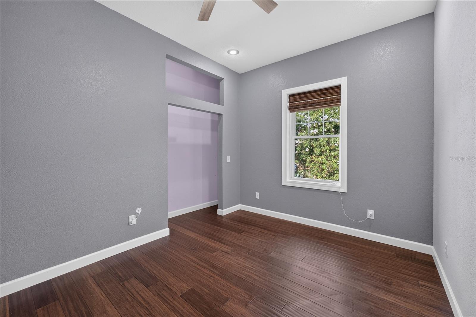 Listing photo id 32 for 28211 Magnon Drive