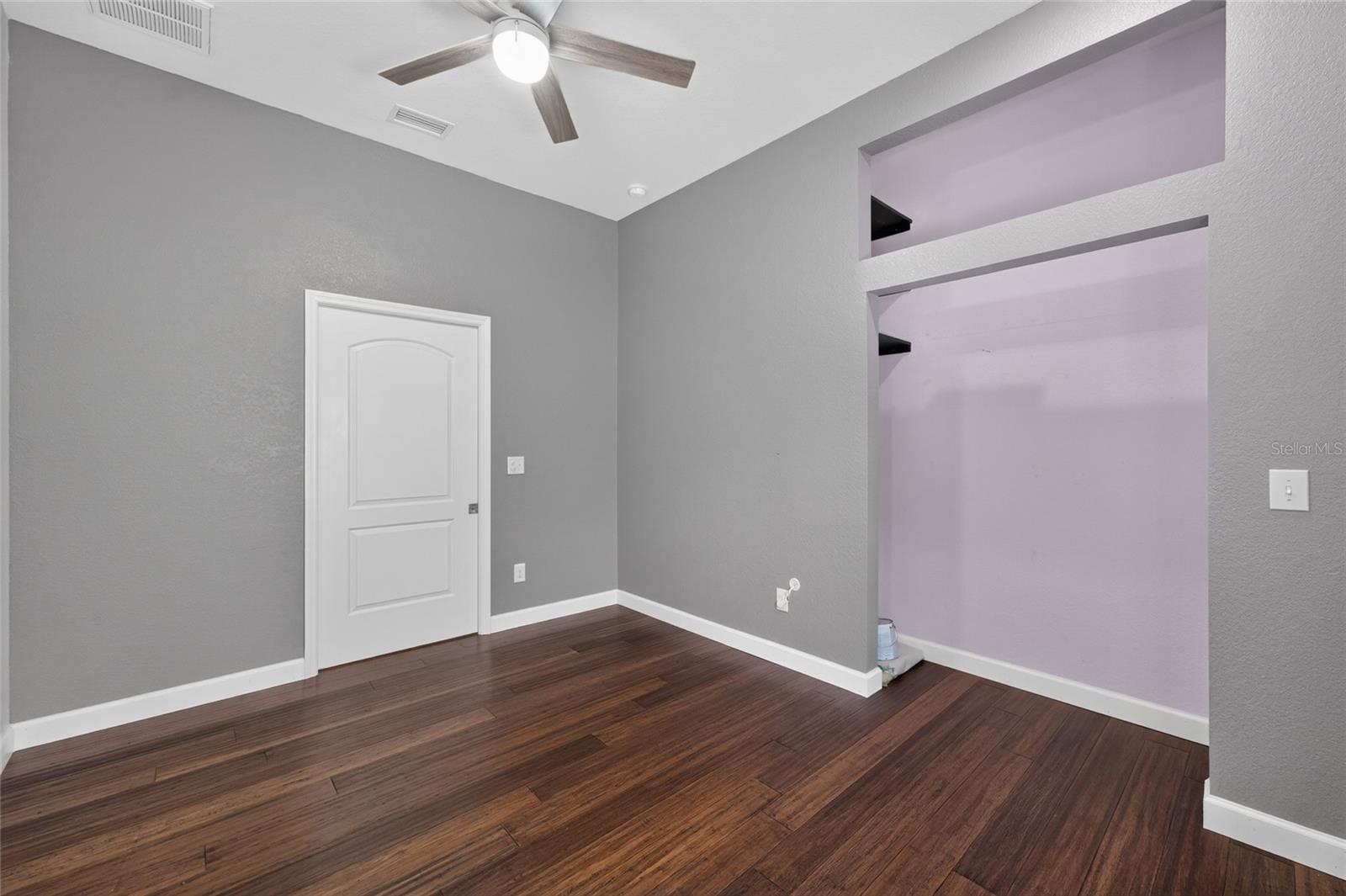 Listing photo id 33 for 28211 Magnon Drive