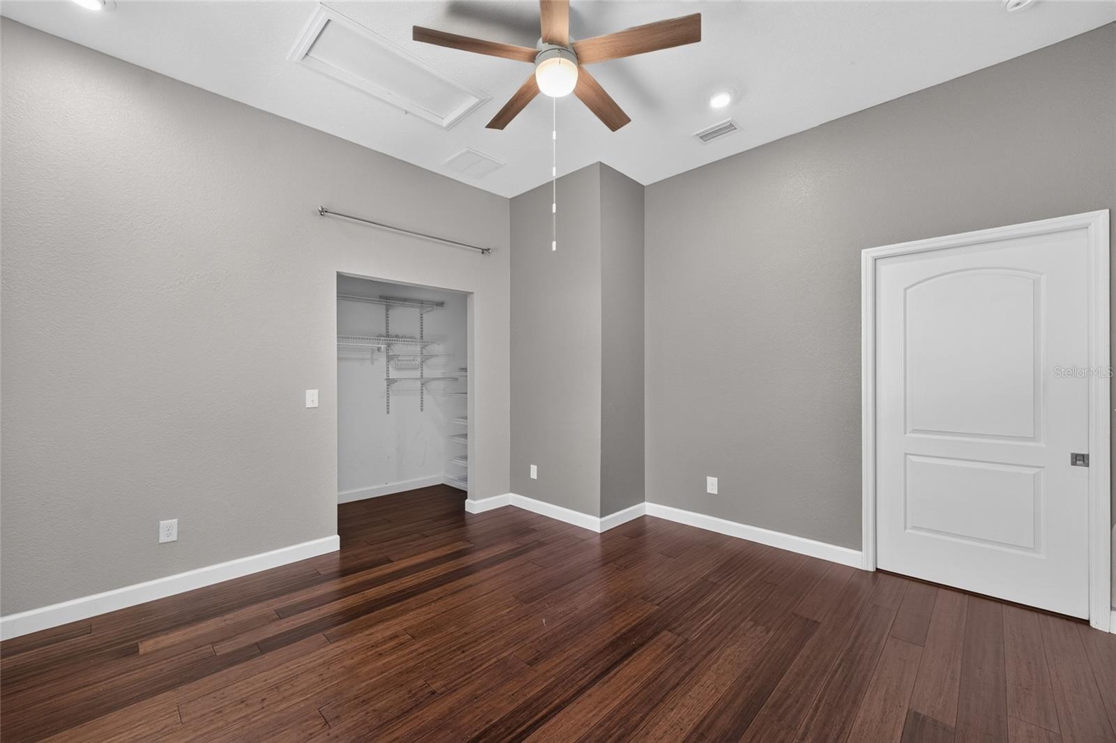 Listing photo id 34 for 28211 Magnon Drive