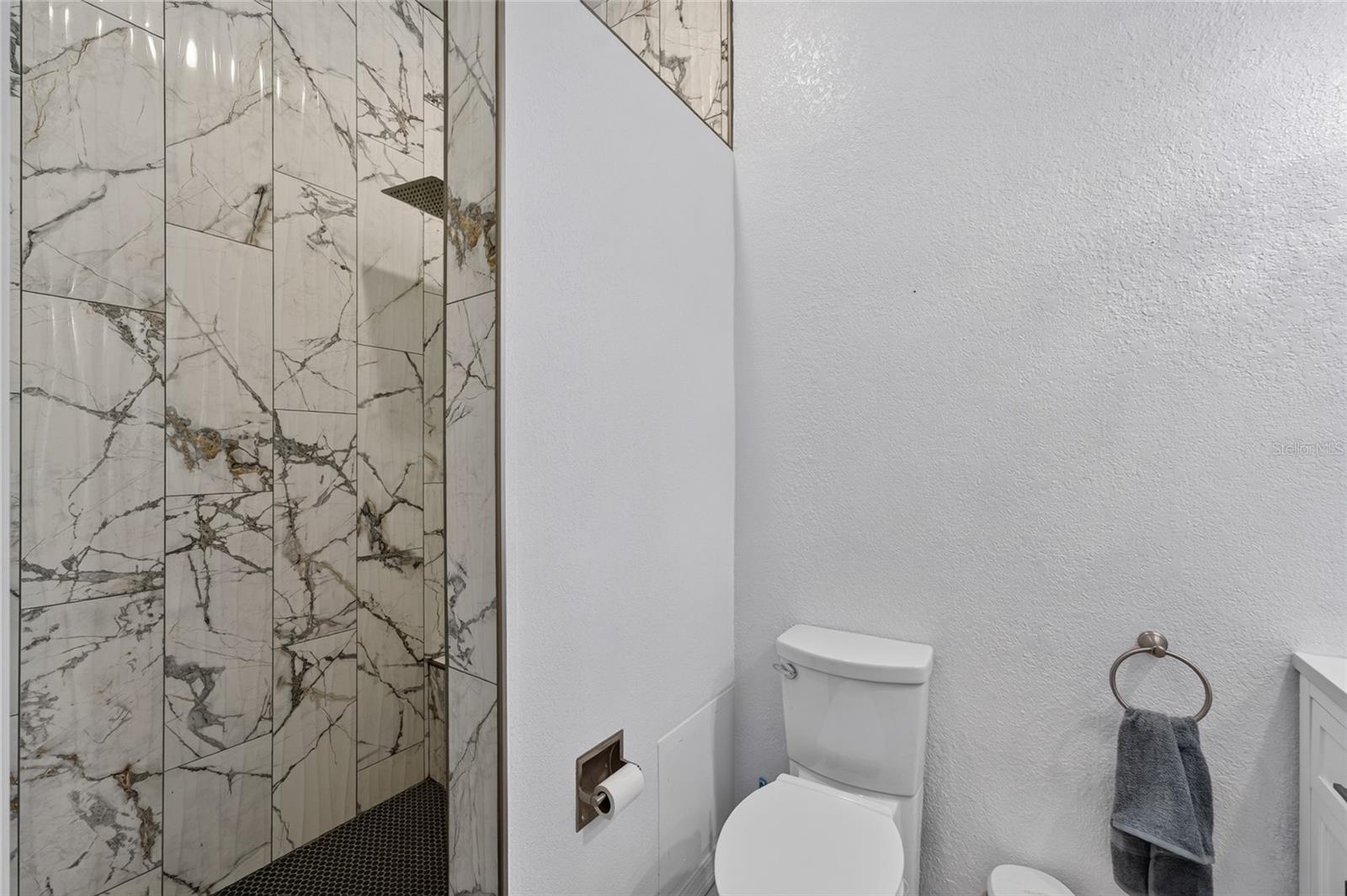 Listing photo id 36 for 28211 Magnon Drive