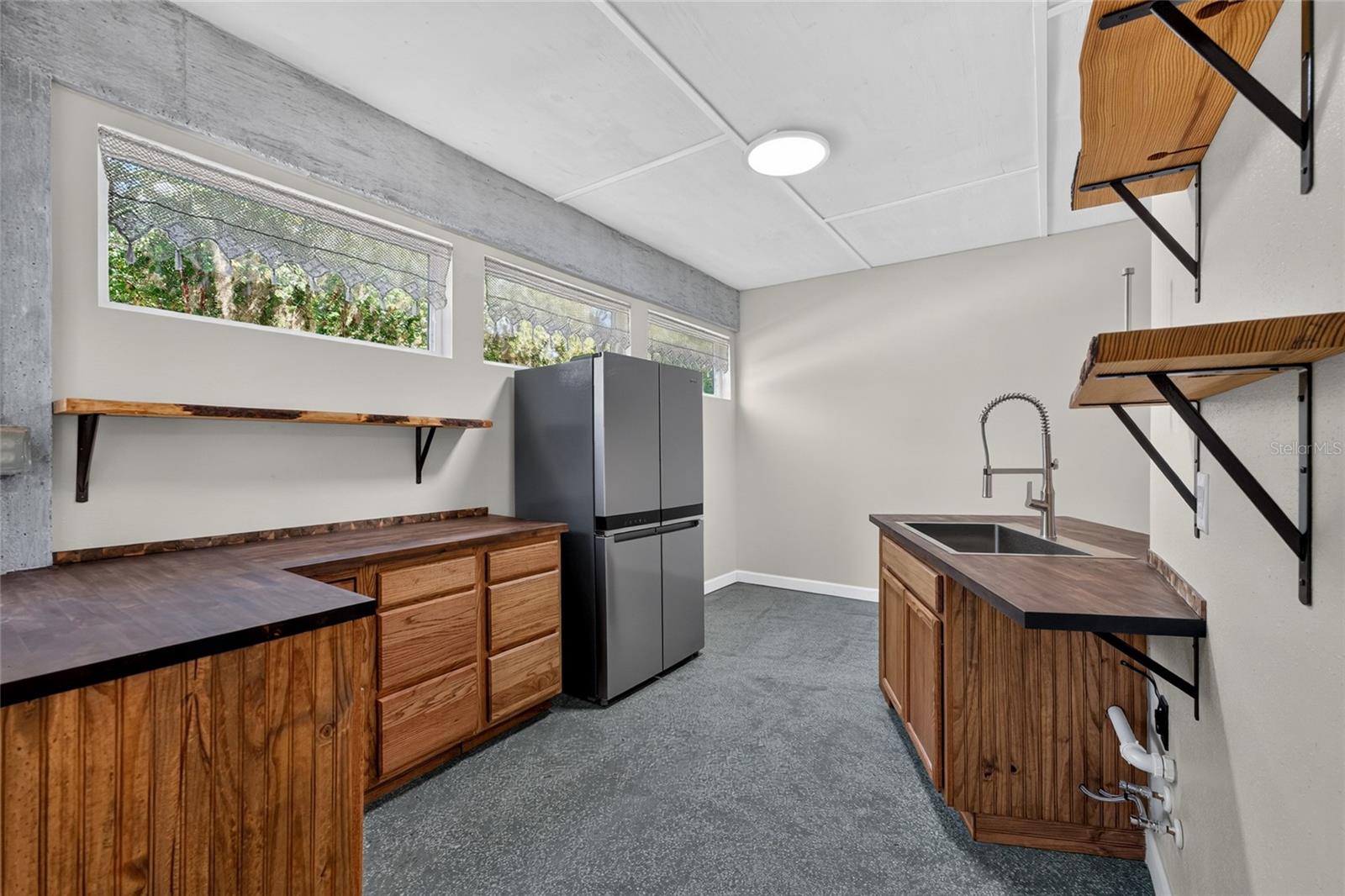 Listing photo id 47 for 28211 Magnon Drive