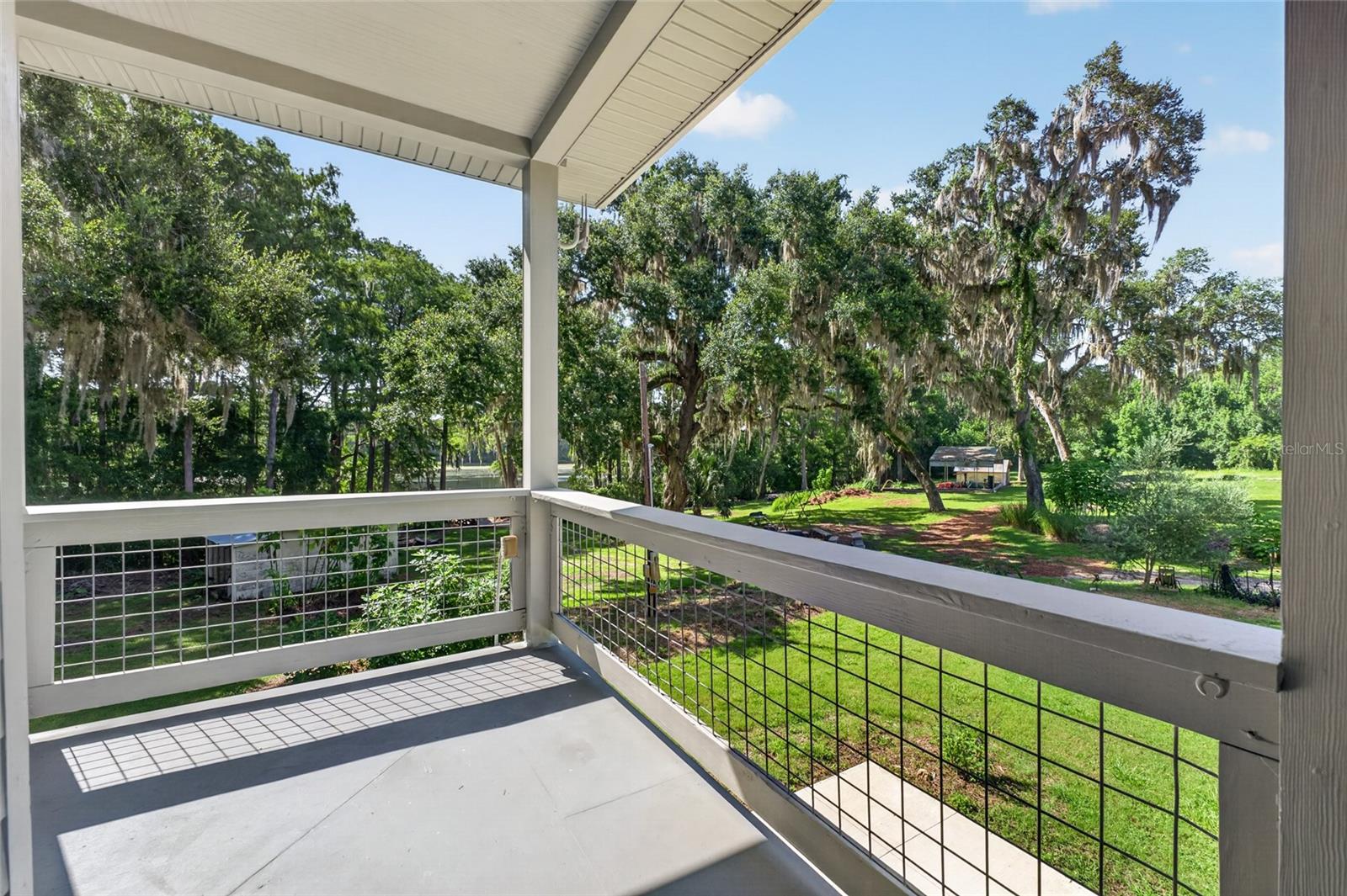 Listing photo id 49 for 28211 Magnon Drive