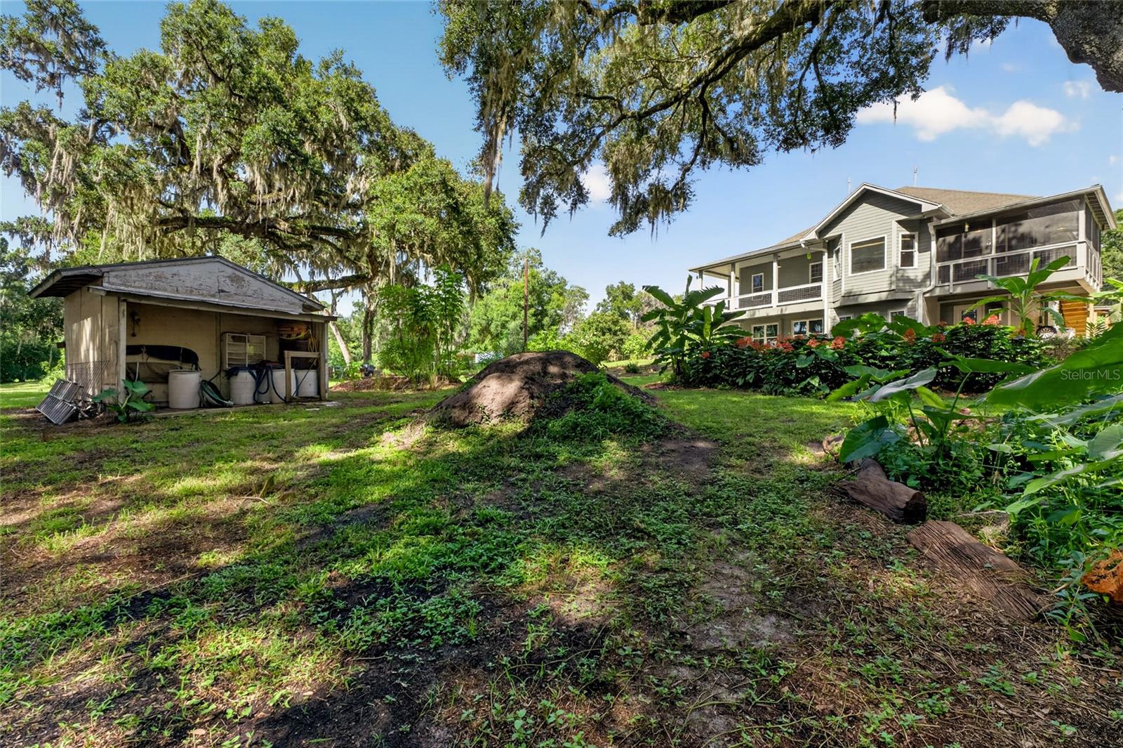 Listing photo id 57 for 28211 Magnon Drive