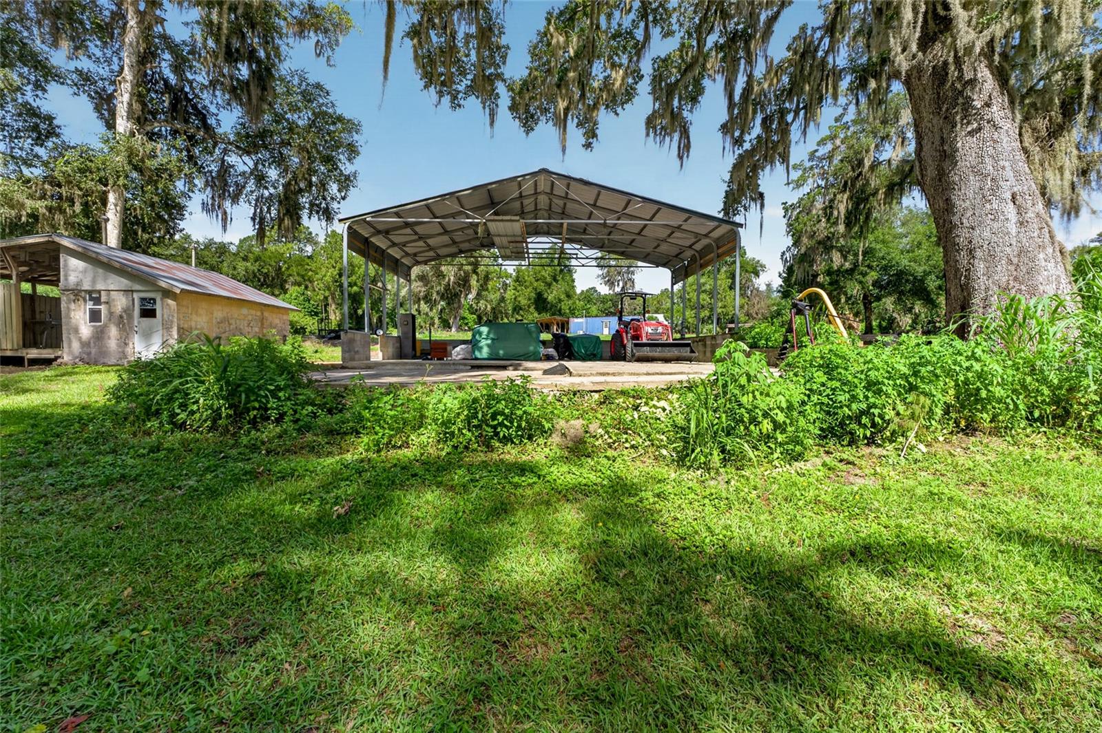 Listing photo id 66 for 28211 Magnon Drive
