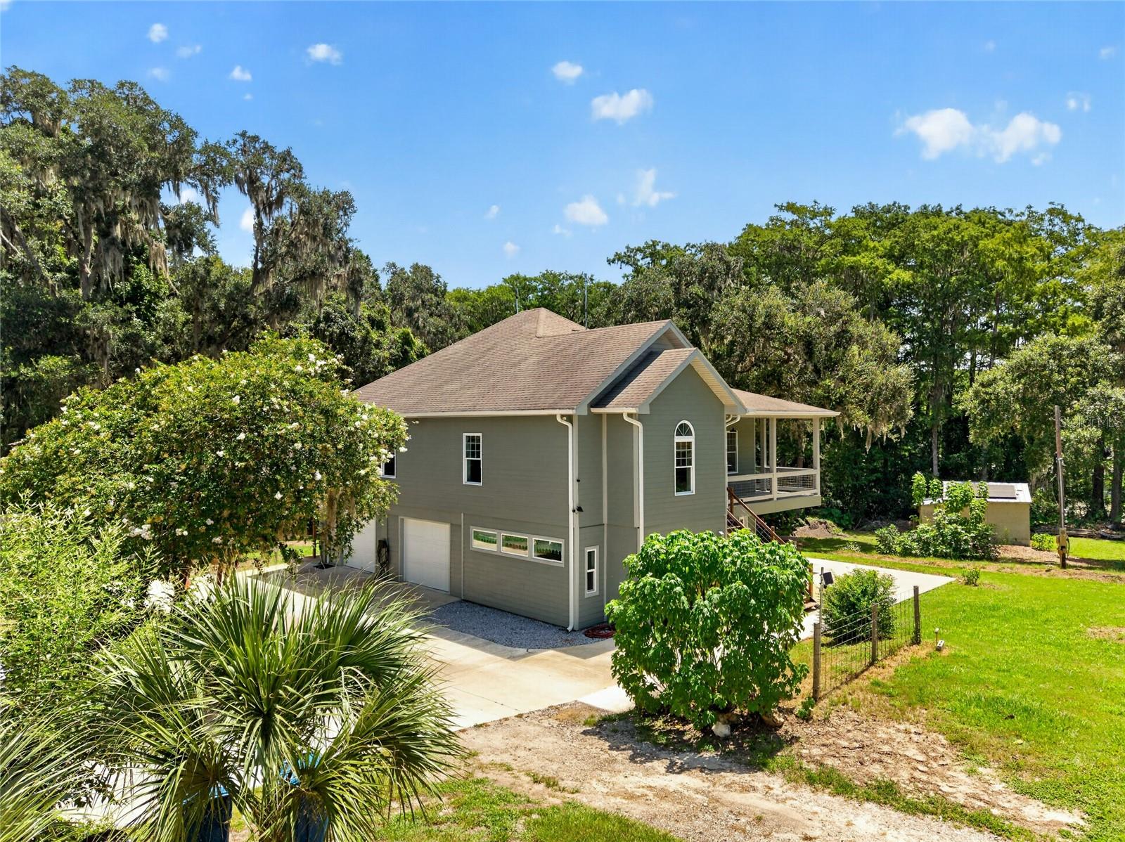 Listing photo id 5 for 28211 Magnon Drive