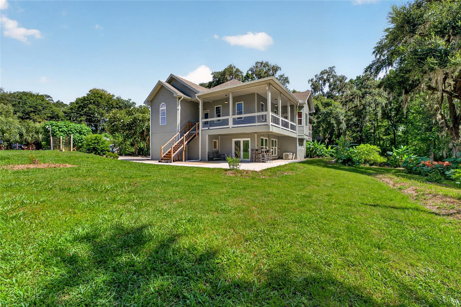 Listing photo id 72 for 28211 Magnon Drive