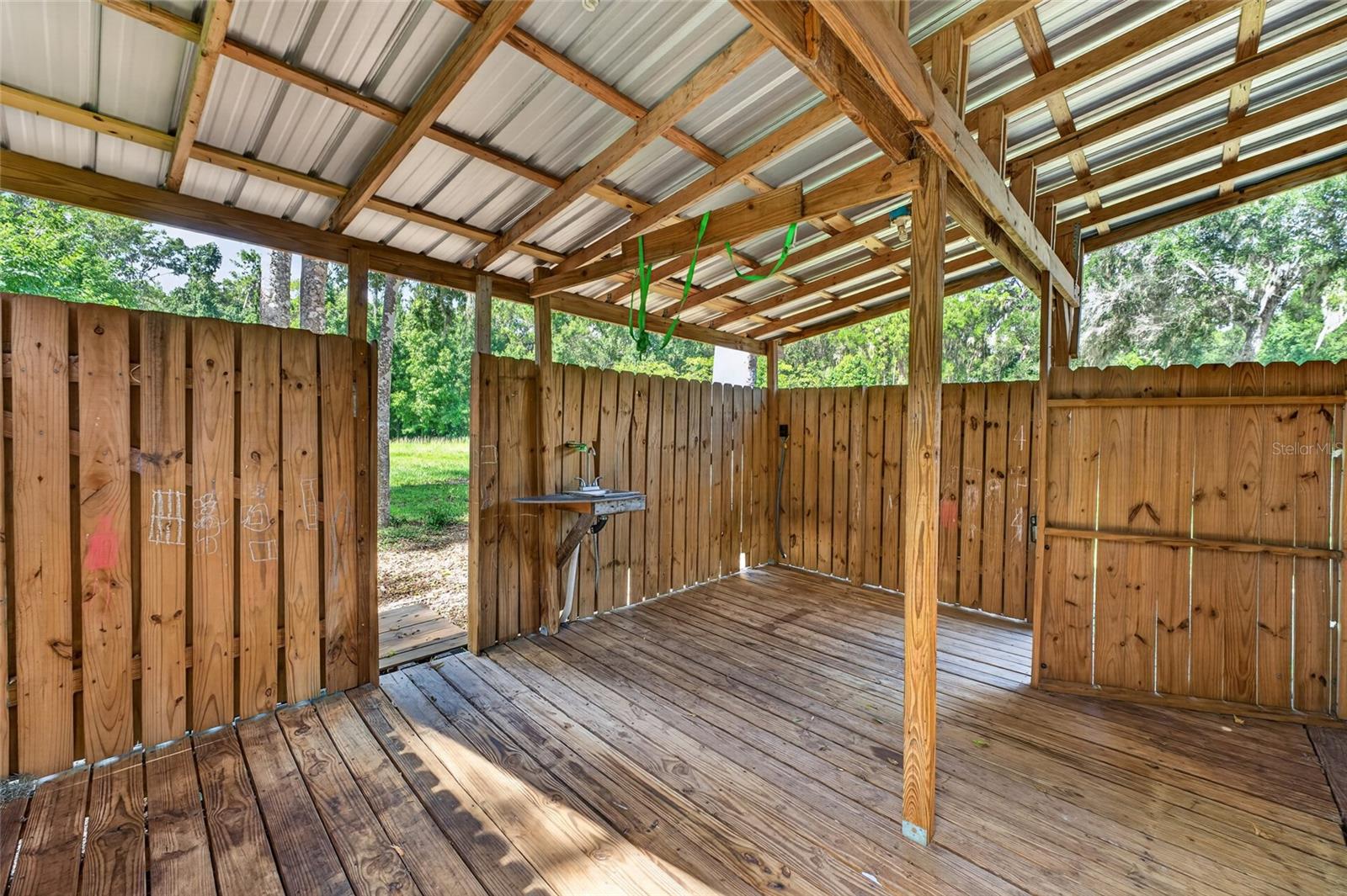 Listing photo id 81 for 28211 Magnon Drive