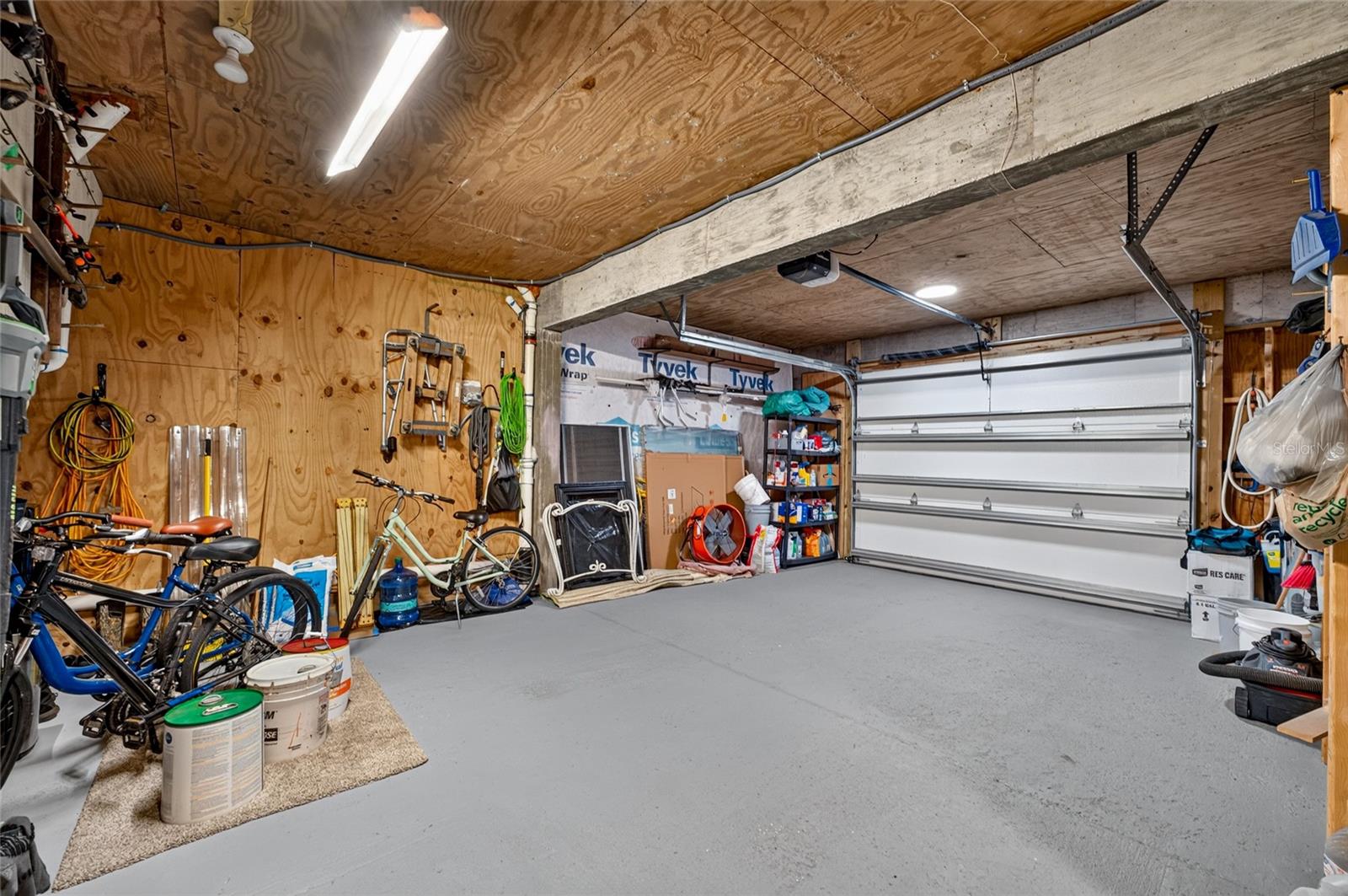 Listing photo id 88 for 28211 Magnon Drive
