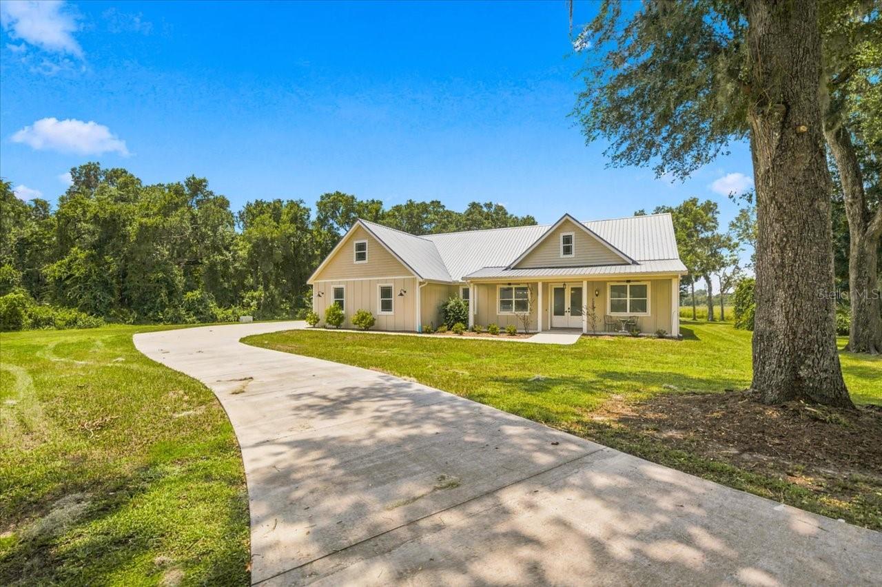 Image 2 of 69 For 32 N Shadow Wood Drive