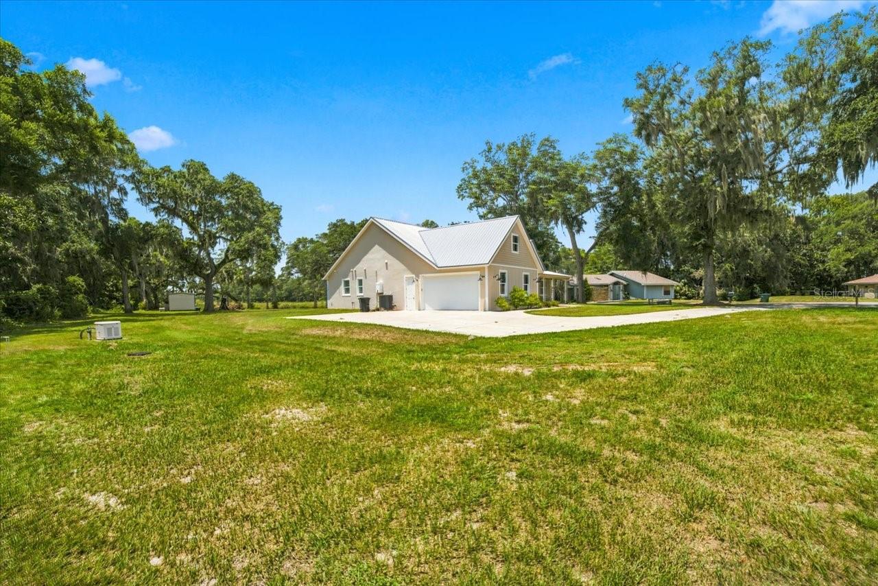Image 3 of 69 For 32 N Shadow Wood Drive