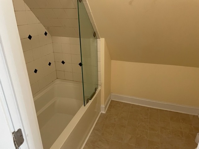 Image 16 of 19 For 821 Normandy Rd