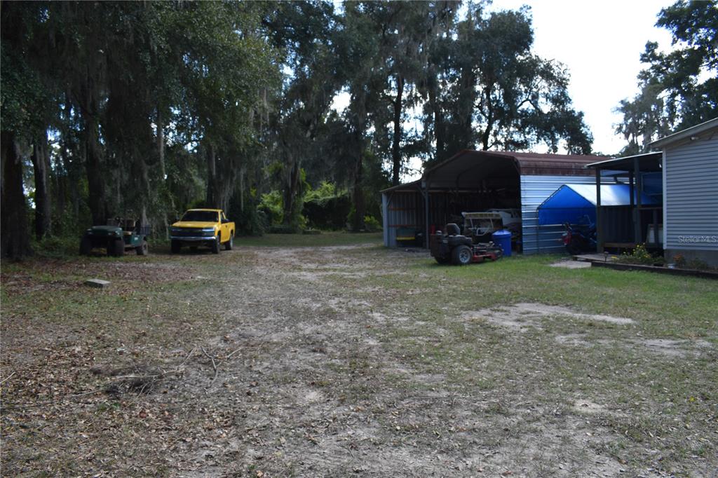 Listing photo id 21 for 15551 Us Highway 301