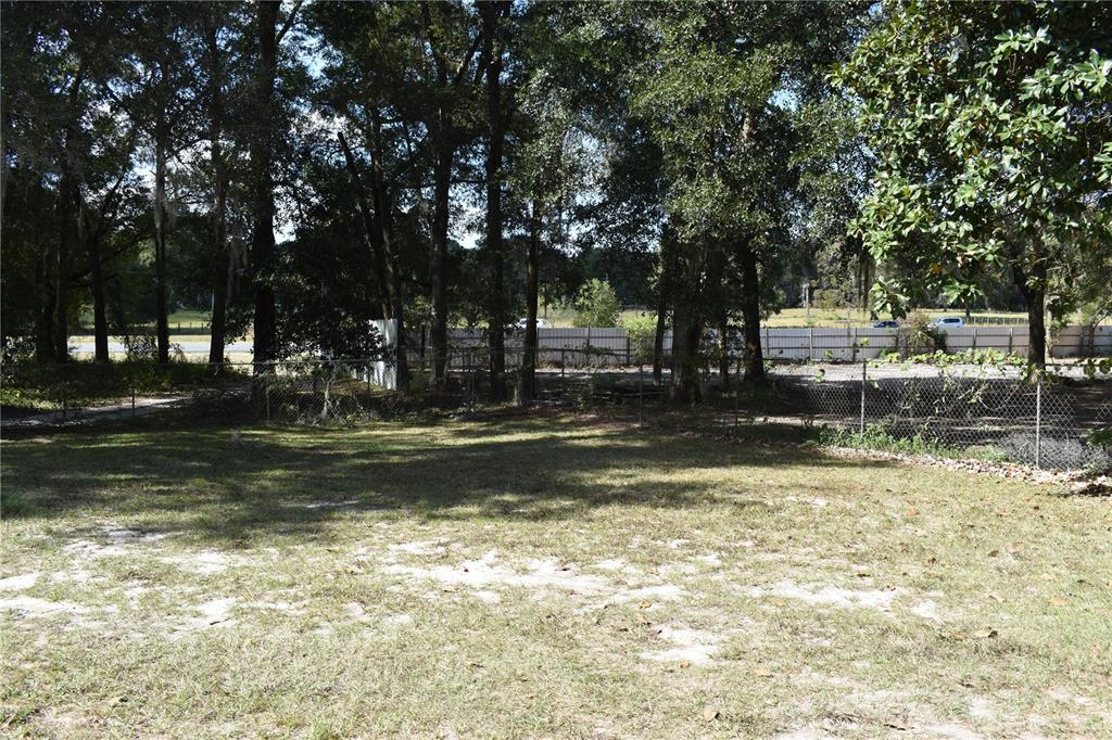 Listing photo id 22 for 15551 Us Highway 301