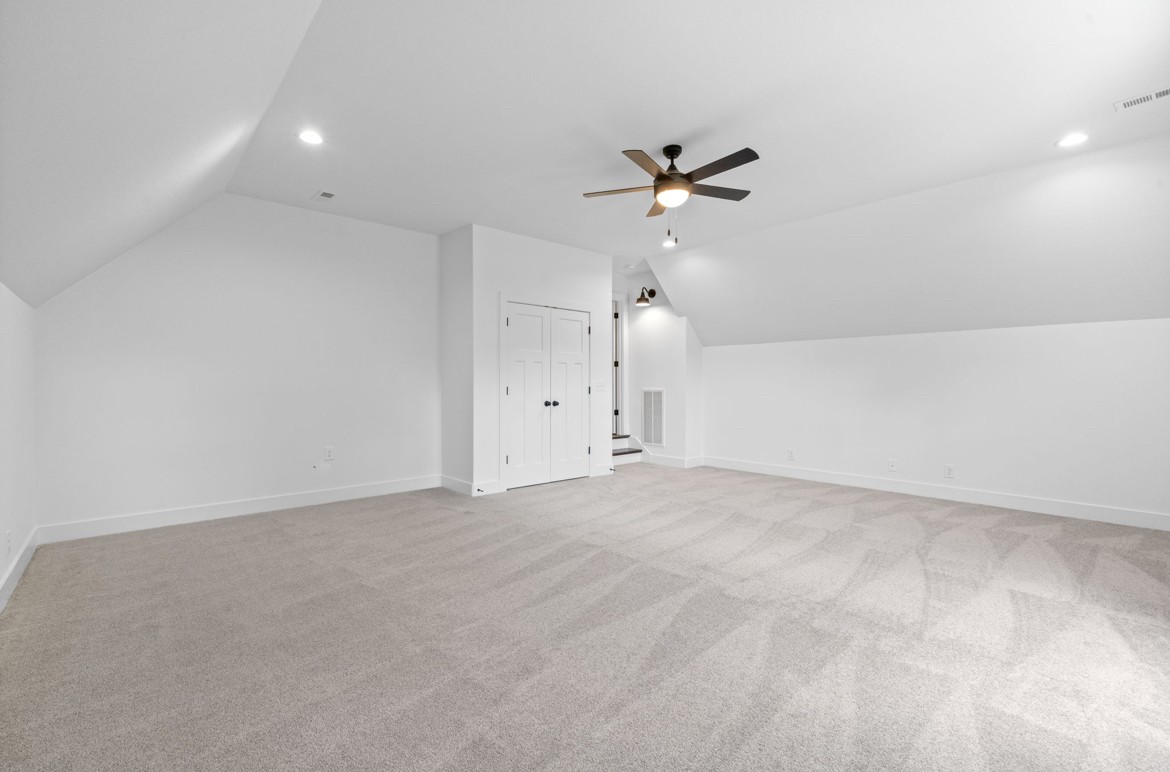 Listing photo id  for 5282 Sacramento Avenue