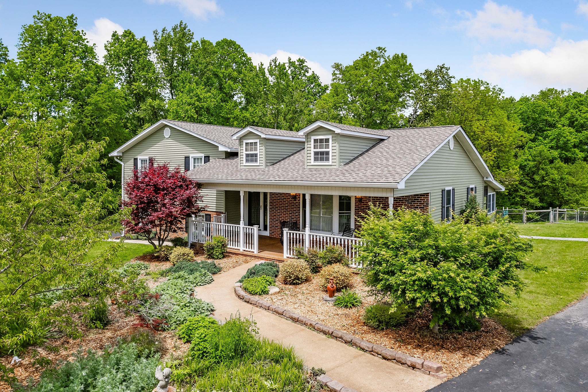 Details for 215 Booger Ridge Ln, Gainesboro, TN 38562