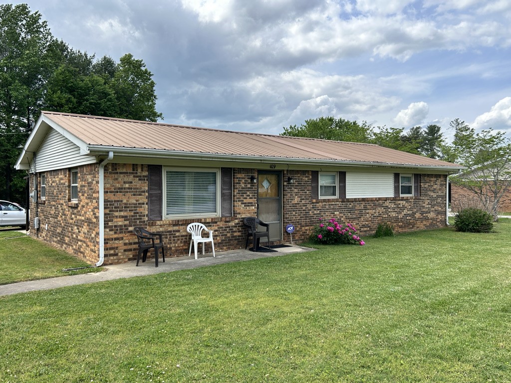 Details for 109 Elmwood Dr, Rock Island, TN 38581