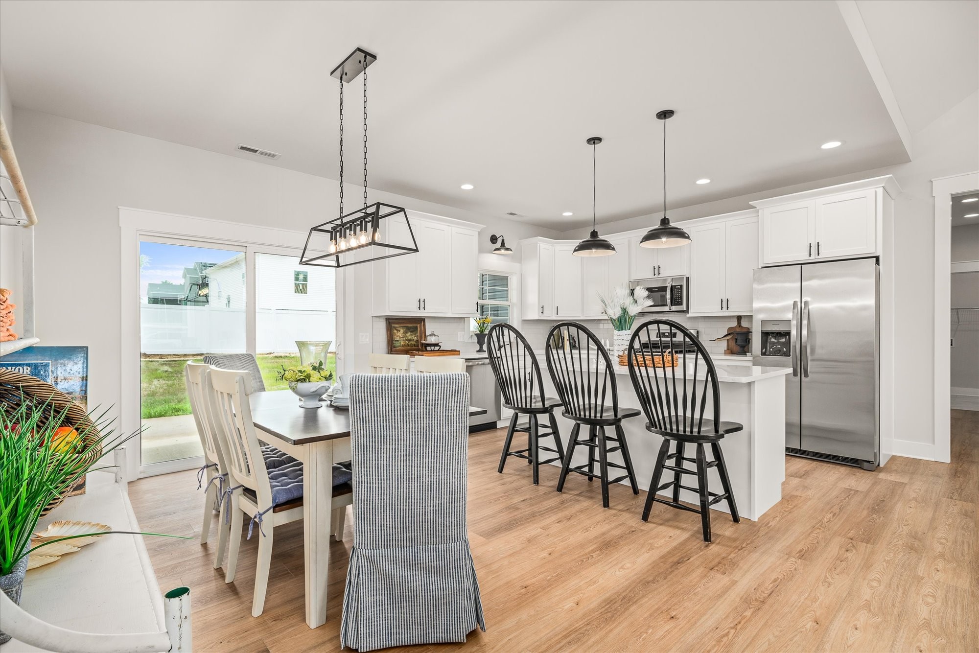 Image 10 of 13 For South Wind Court