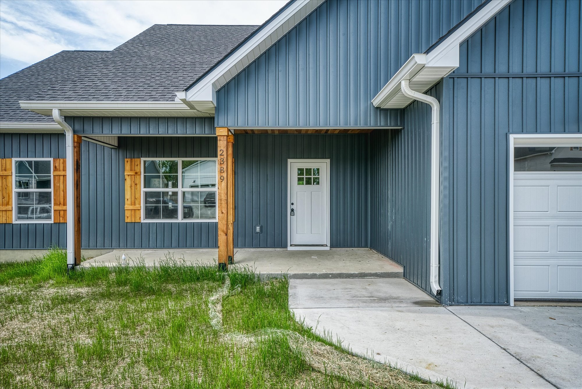 Image 4 of 9 For South Wind Court