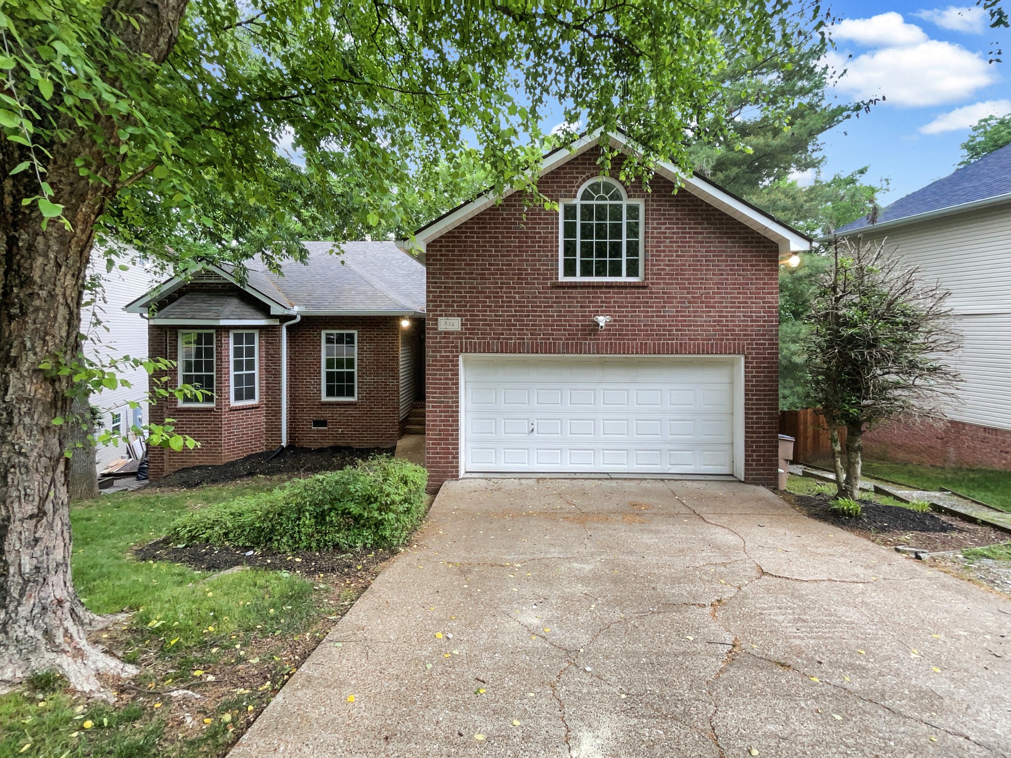 Details for 824 N Woodstone Ln, Nashville, TN 37211