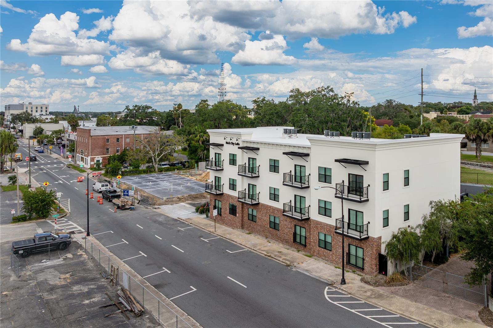 Image 4 of 4 For 419 1st Avenue 203