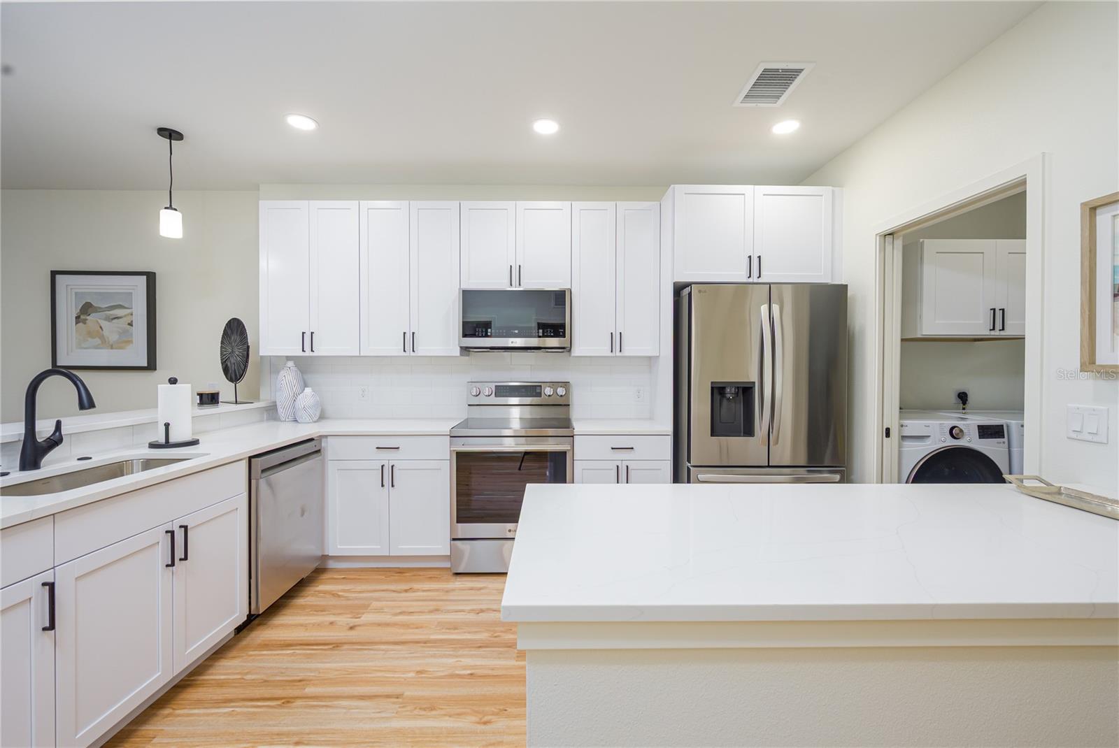 Image 13 of 28 For 419 1st Avenue 103