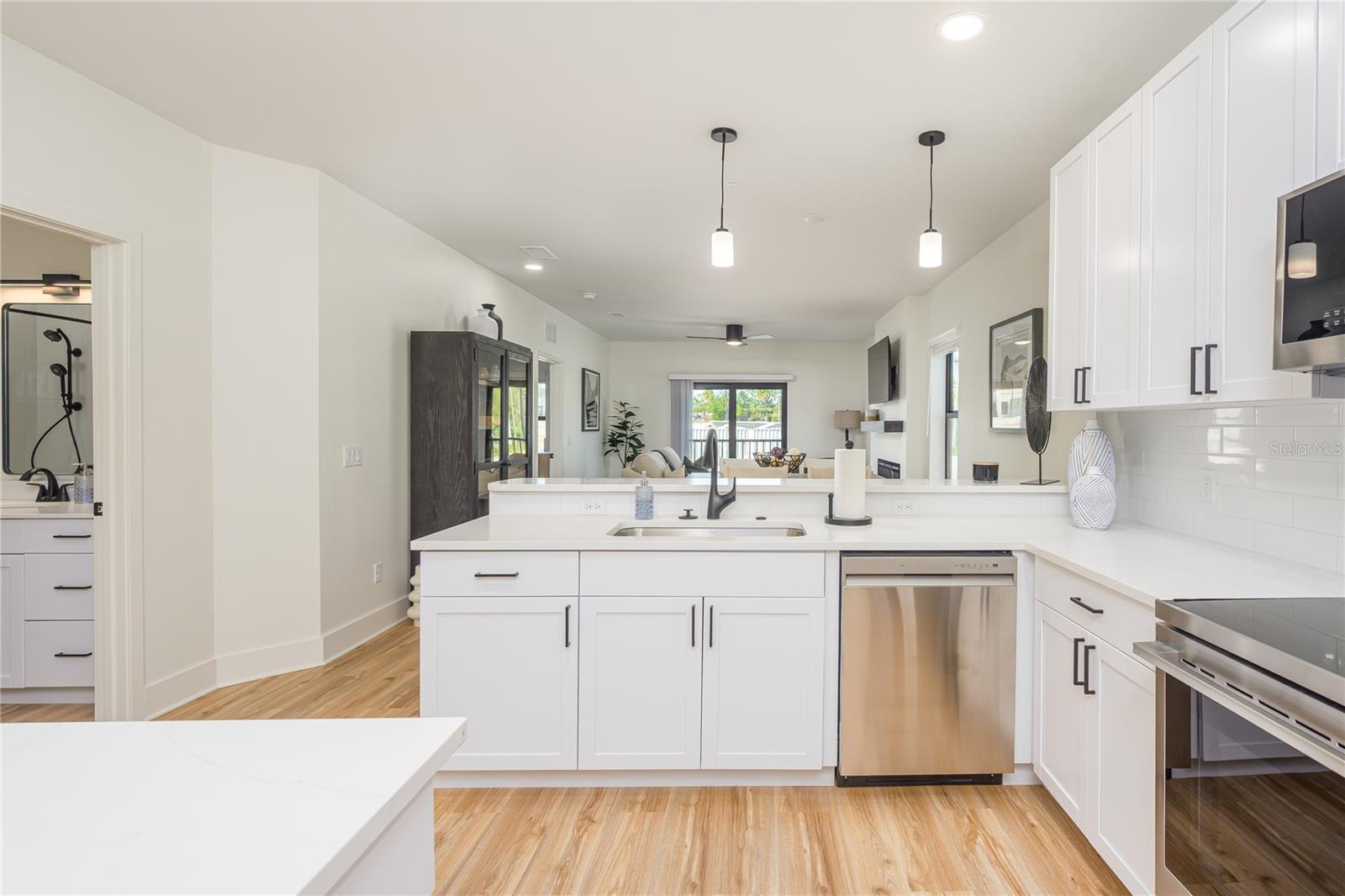 Image 16 of 28 For 419 1st Avenue 103