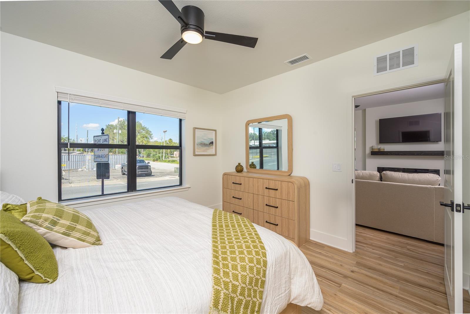 Image 22 of 28 For 419 1st Avenue 103