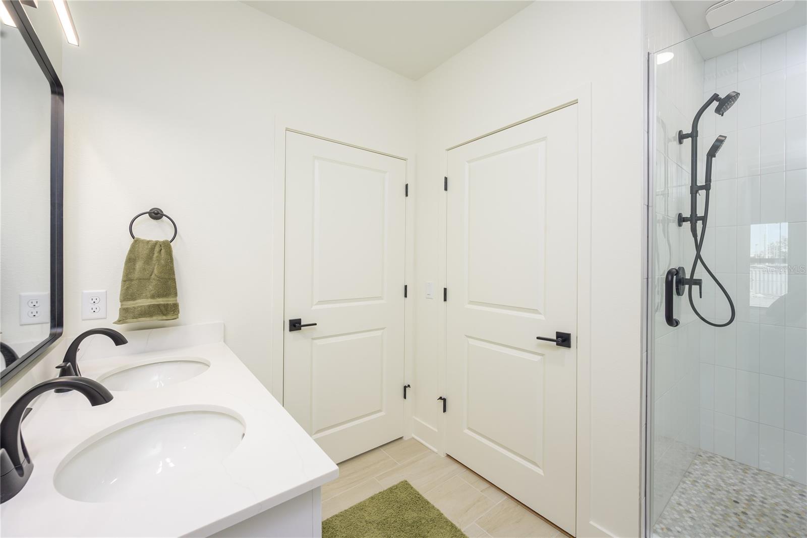 Image 23 of 28 For 419 1st Avenue 103