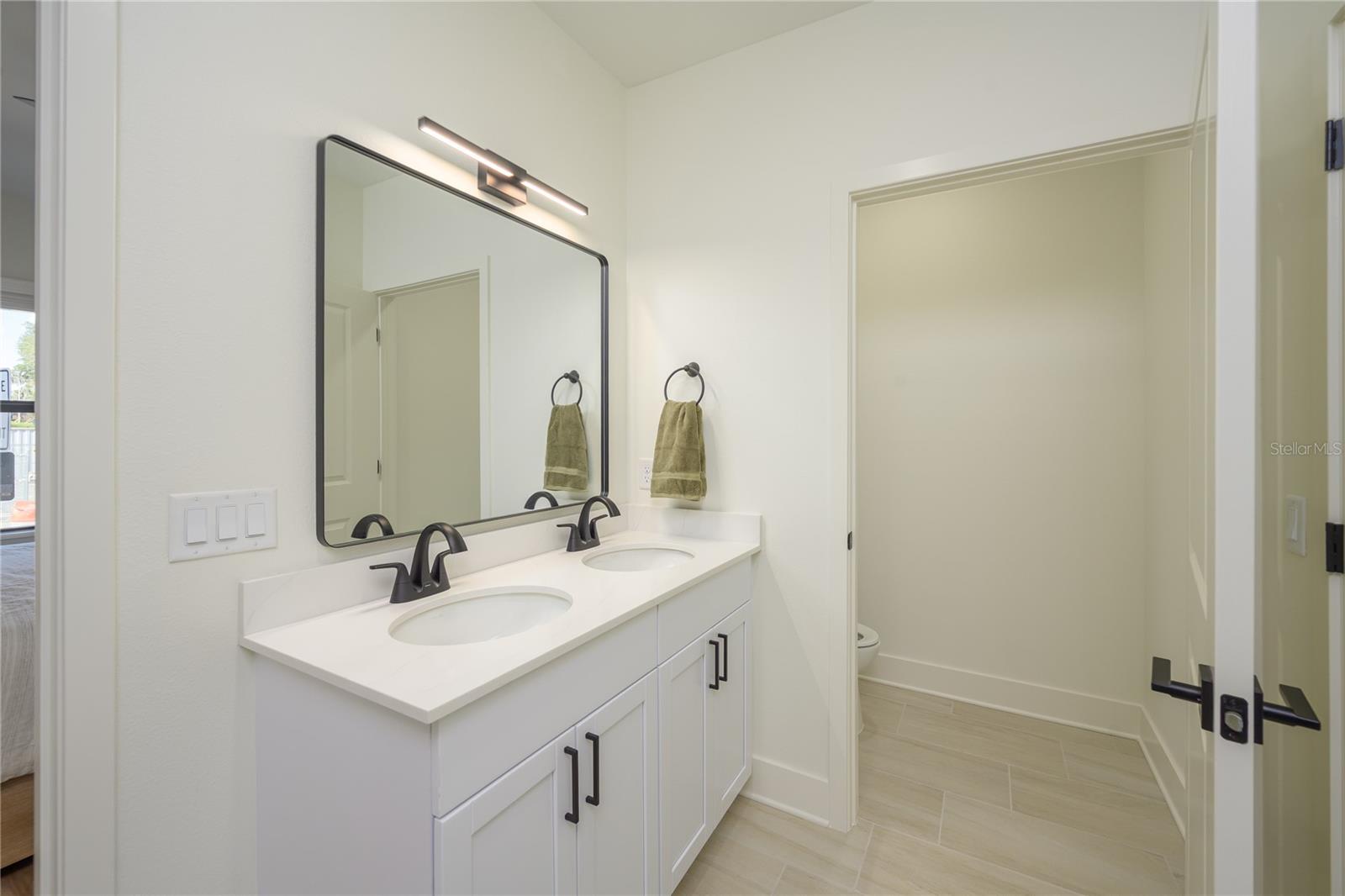 Image 26 of 28 For 419 1st Avenue 103