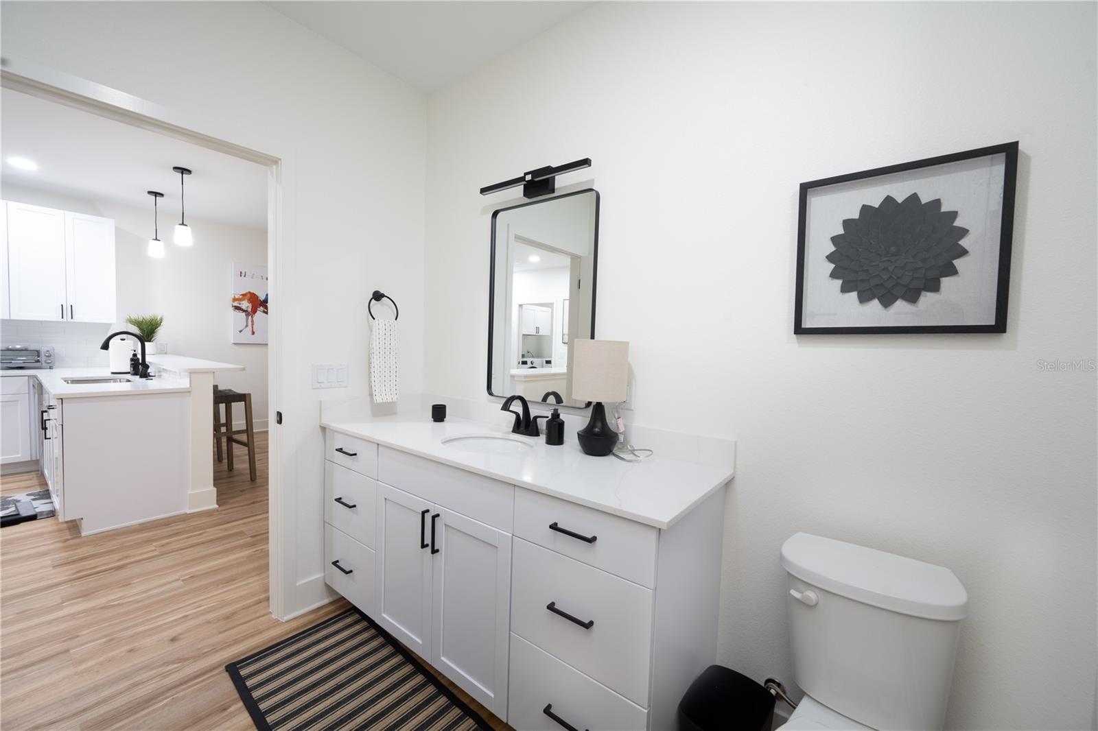 Image 21 of 24 For 419 1st Avenue 101