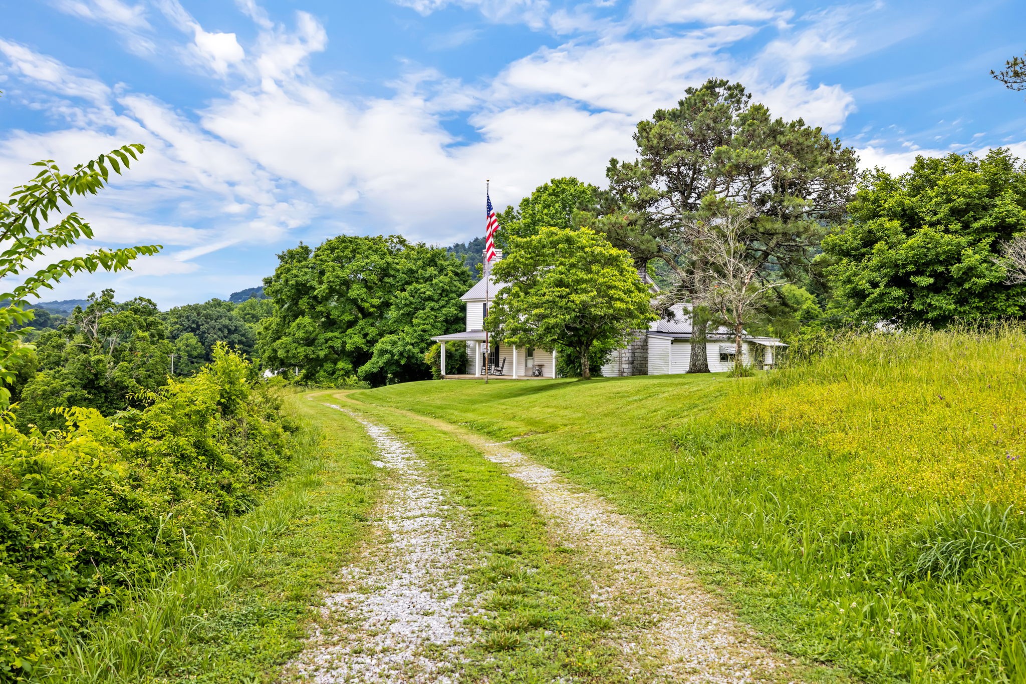 Image 9 of 70 For 9591 Clovercroft Rd