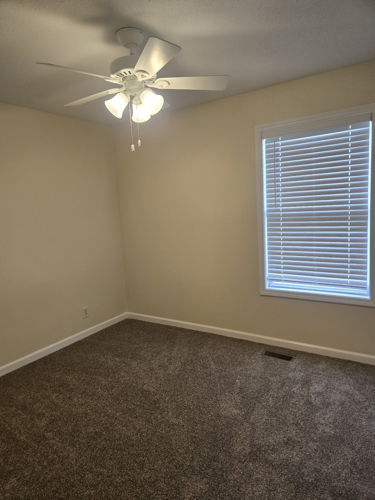 Image 13 of 37 For 39 11th Street