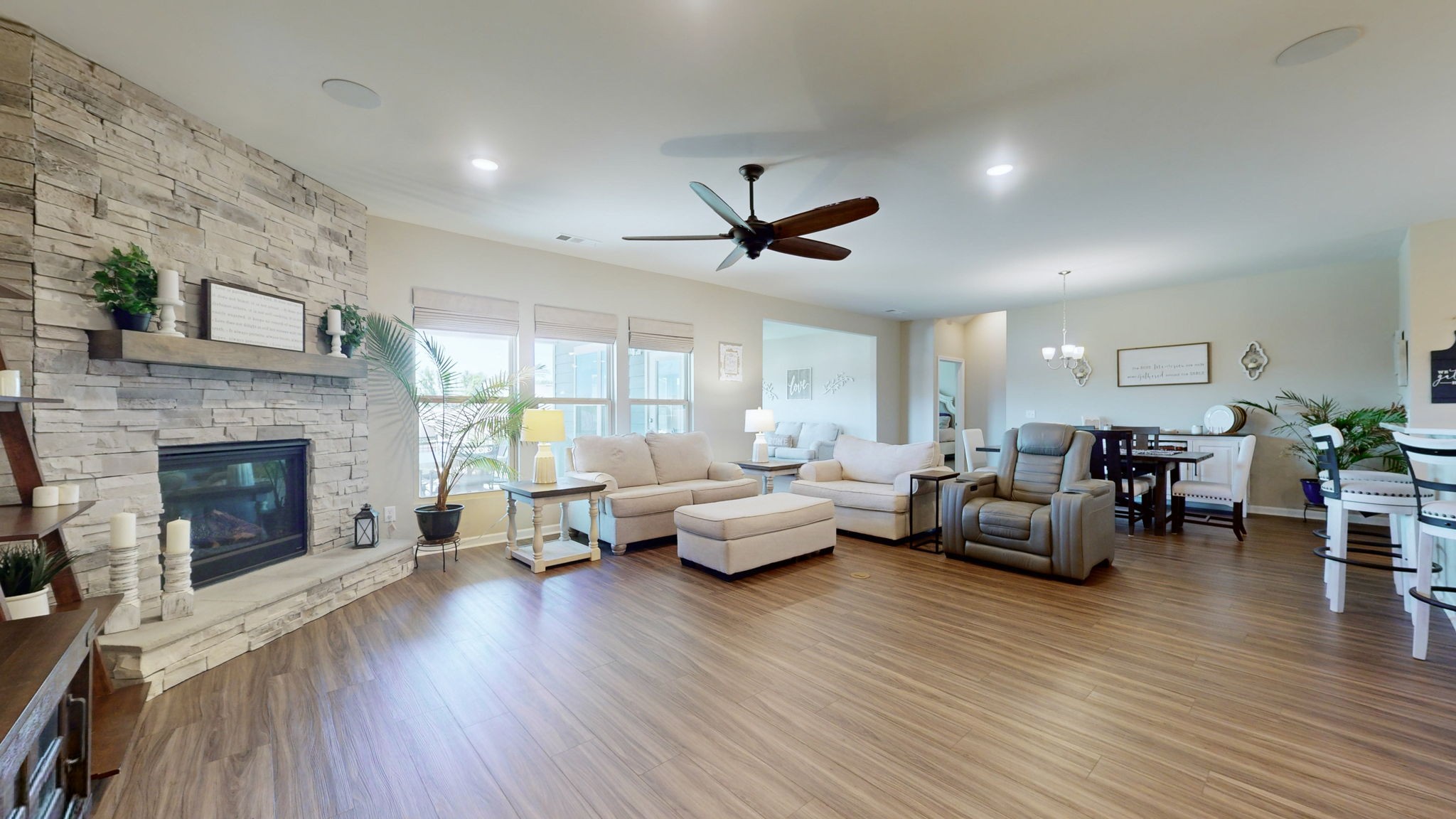 Image 16 of 49 For 6281 Amity Street