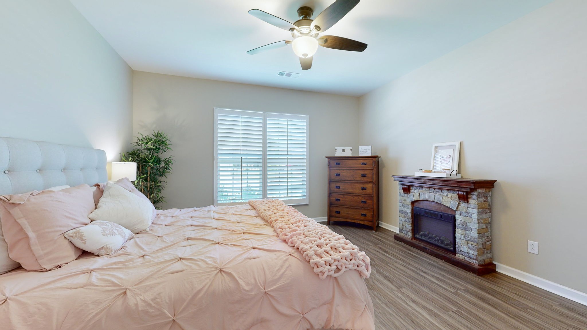 Image 26 of 49 For 6281 Amity Street