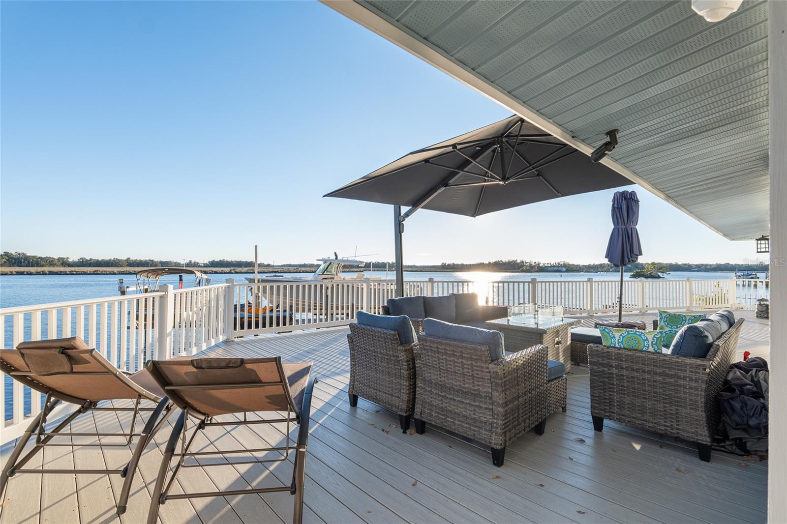 Listing photo id 13 for 5260 Mystic Point