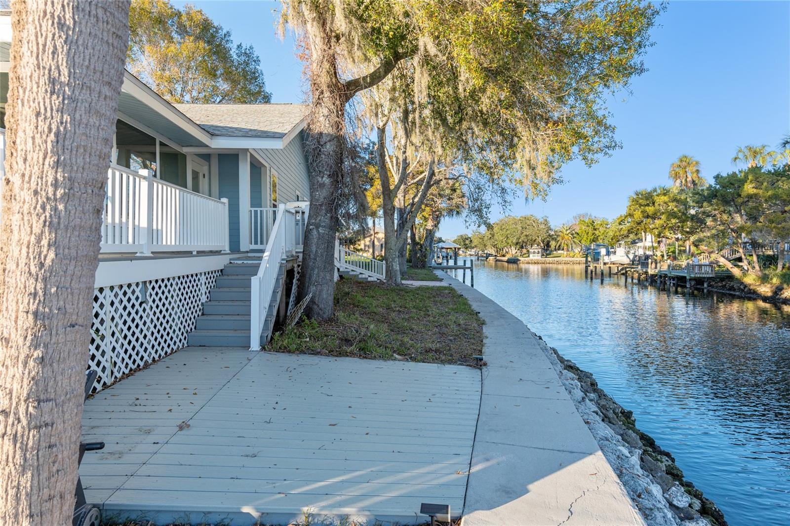 Listing photo id 17 for 5260 Mystic Point