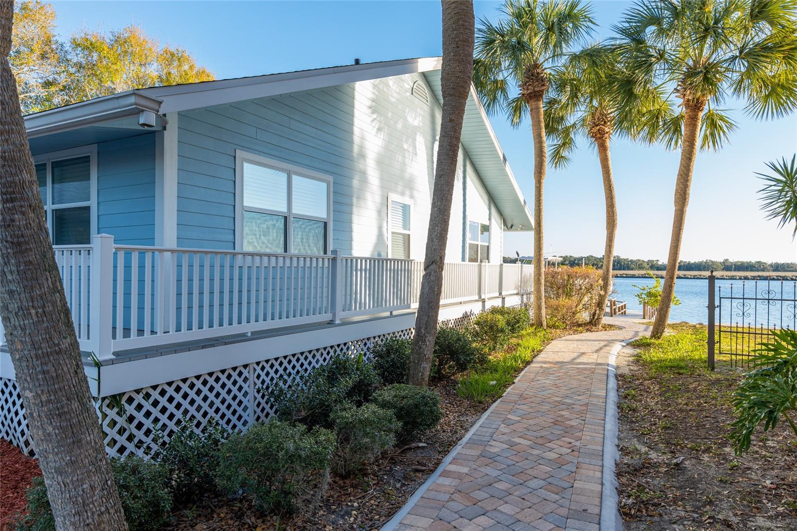 Listing photo id 44 for 5260 Mystic Point