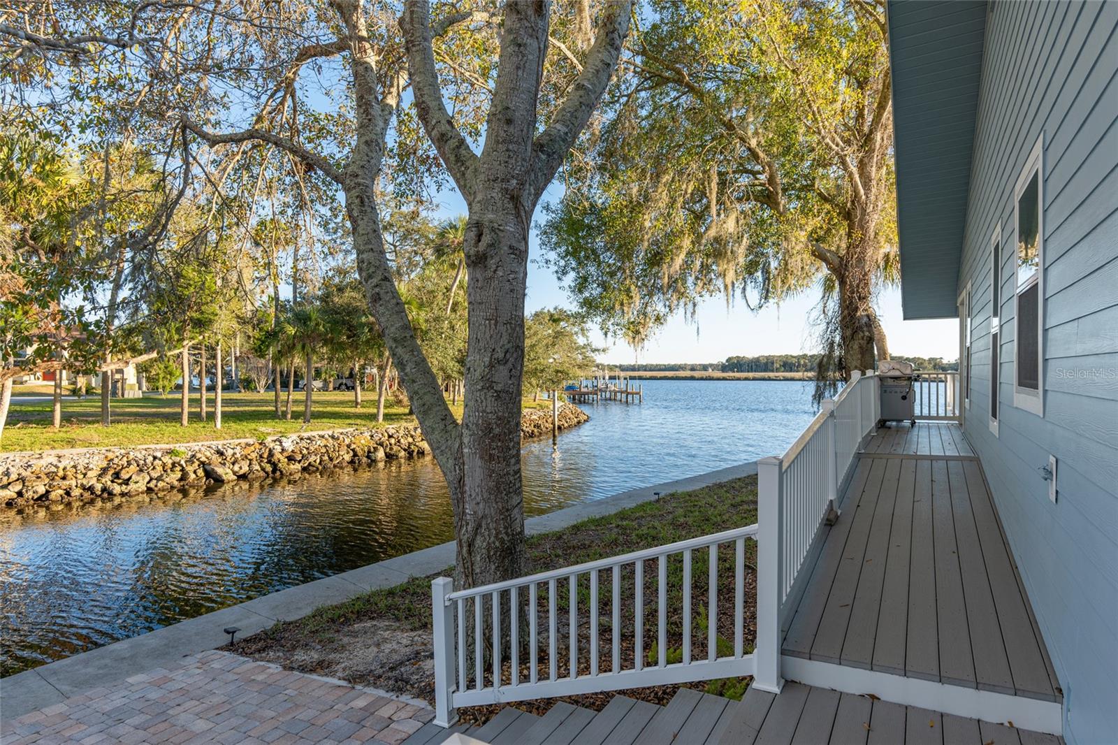 Listing photo id 47 for 5260 Mystic Point