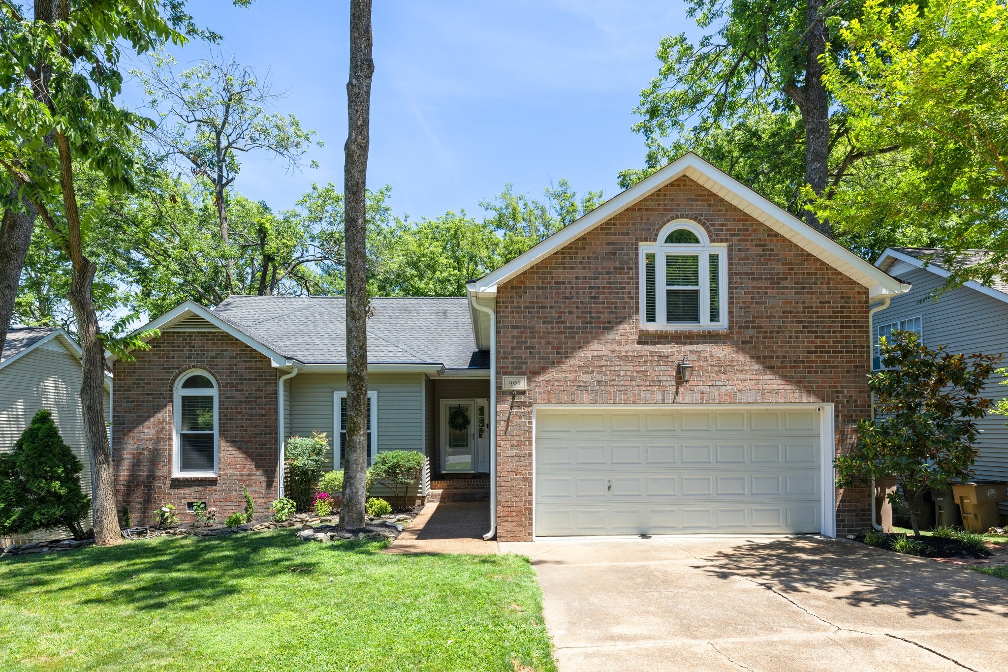 Details for 905 S Woodstone Ln, Nashville, TN 37211