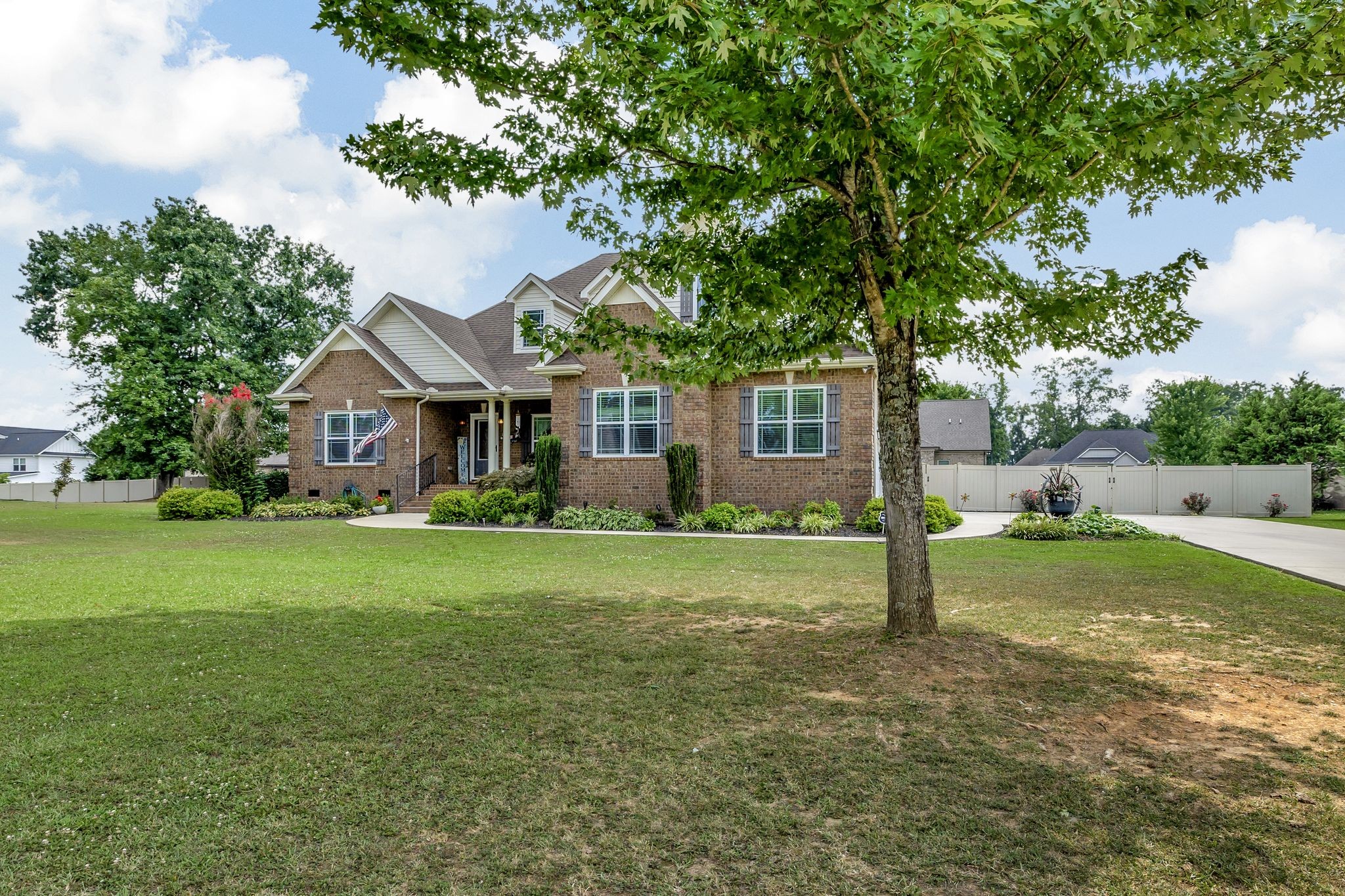 Details for 214 Lexington Cir, Manchester, TN 37355