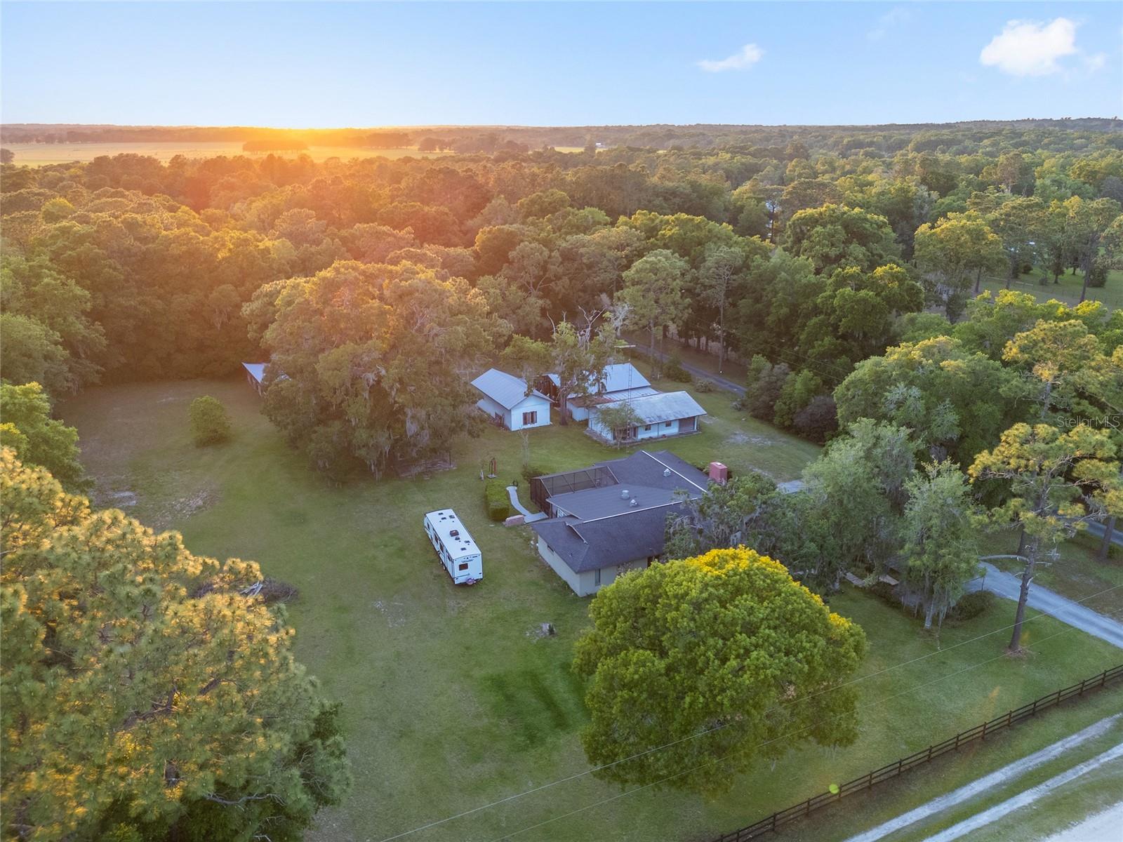 Image 93 of 100 For 4100 86 Terrace