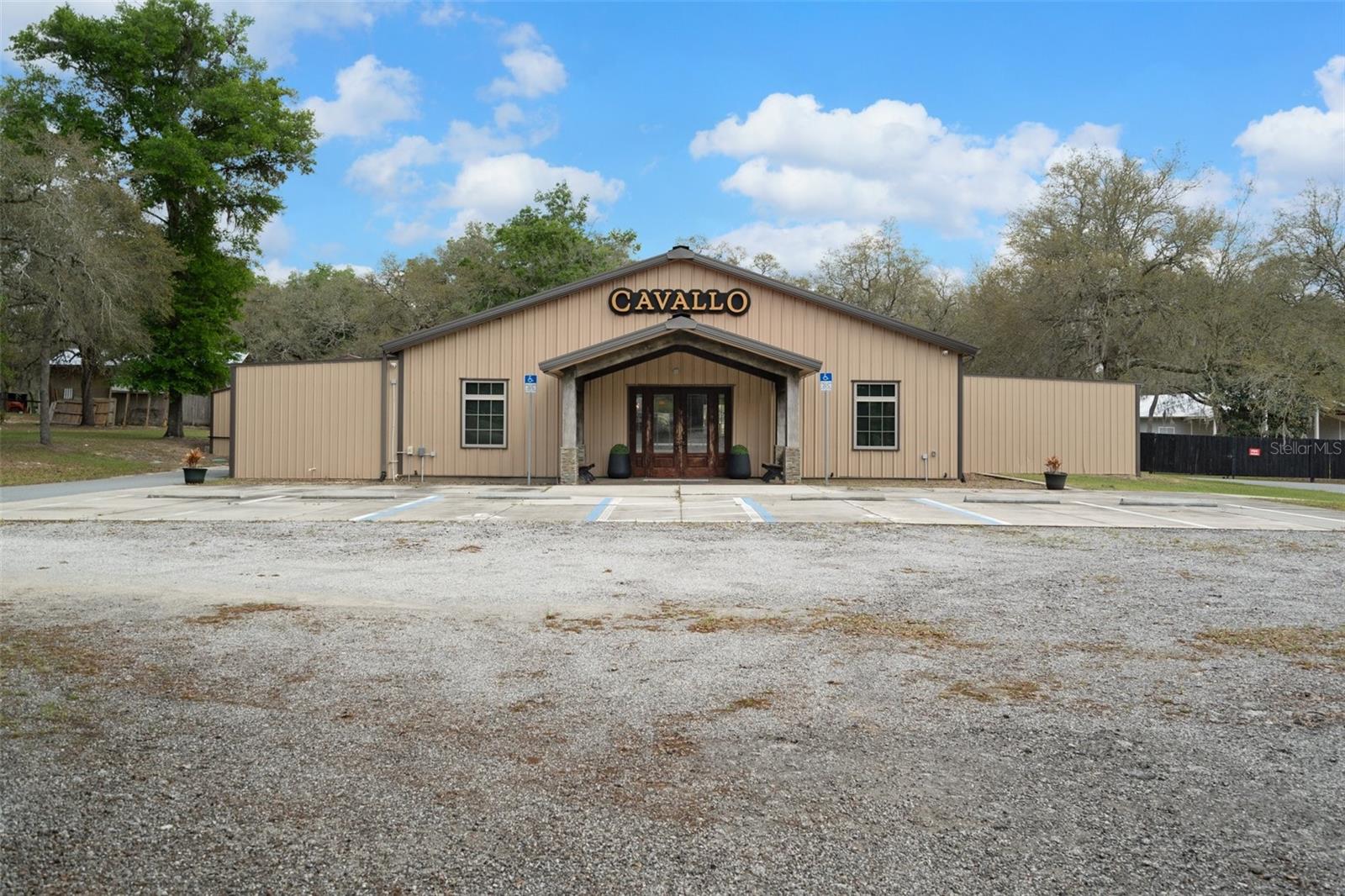 Listing photo id 4 for 8123 Lecanto Highway