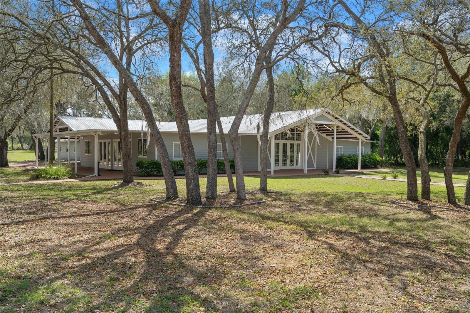 Listing photo id 80 for 8123 Lecanto Highway