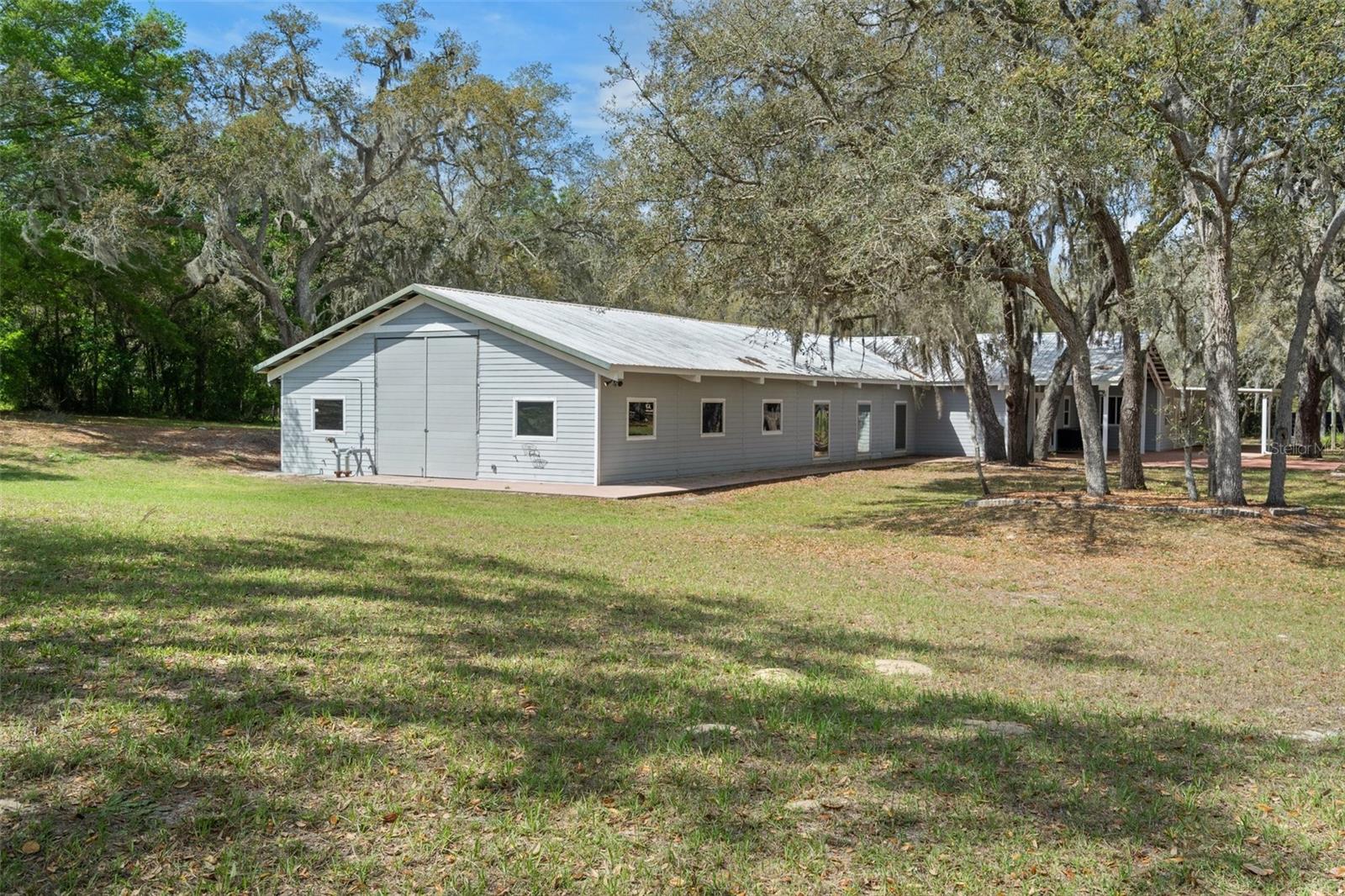 Listing photo id 94 for 8123 Lecanto Highway