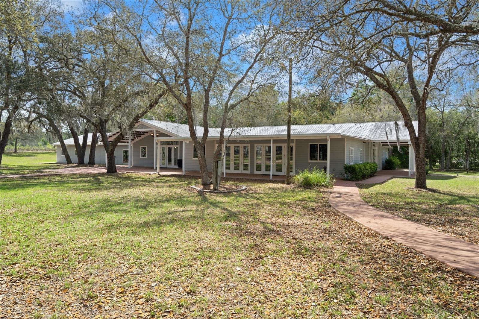 Listing photo id 96 for 8123 Lecanto Highway