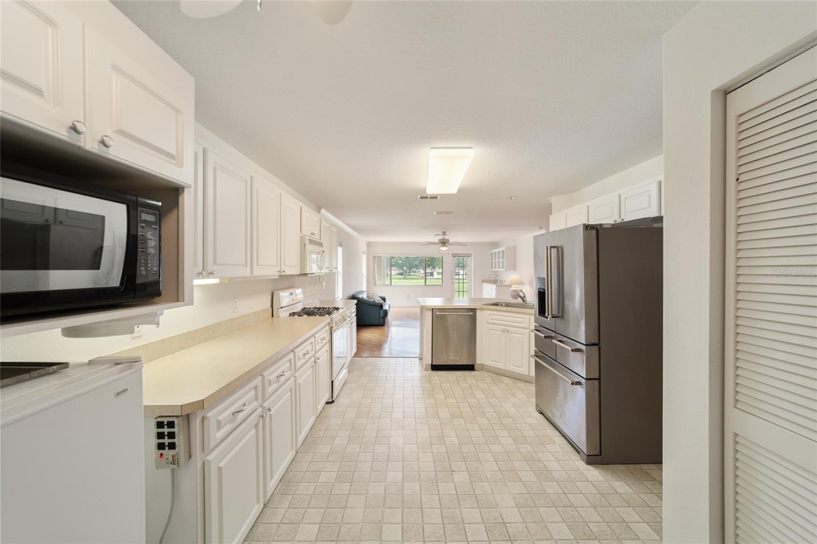 Image 11 of 50 For 9372 90th Street
