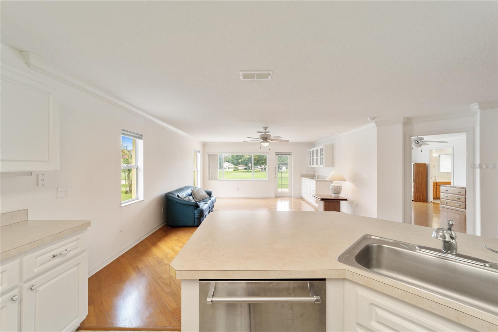Image 13 of 50 For 9372 90th Street